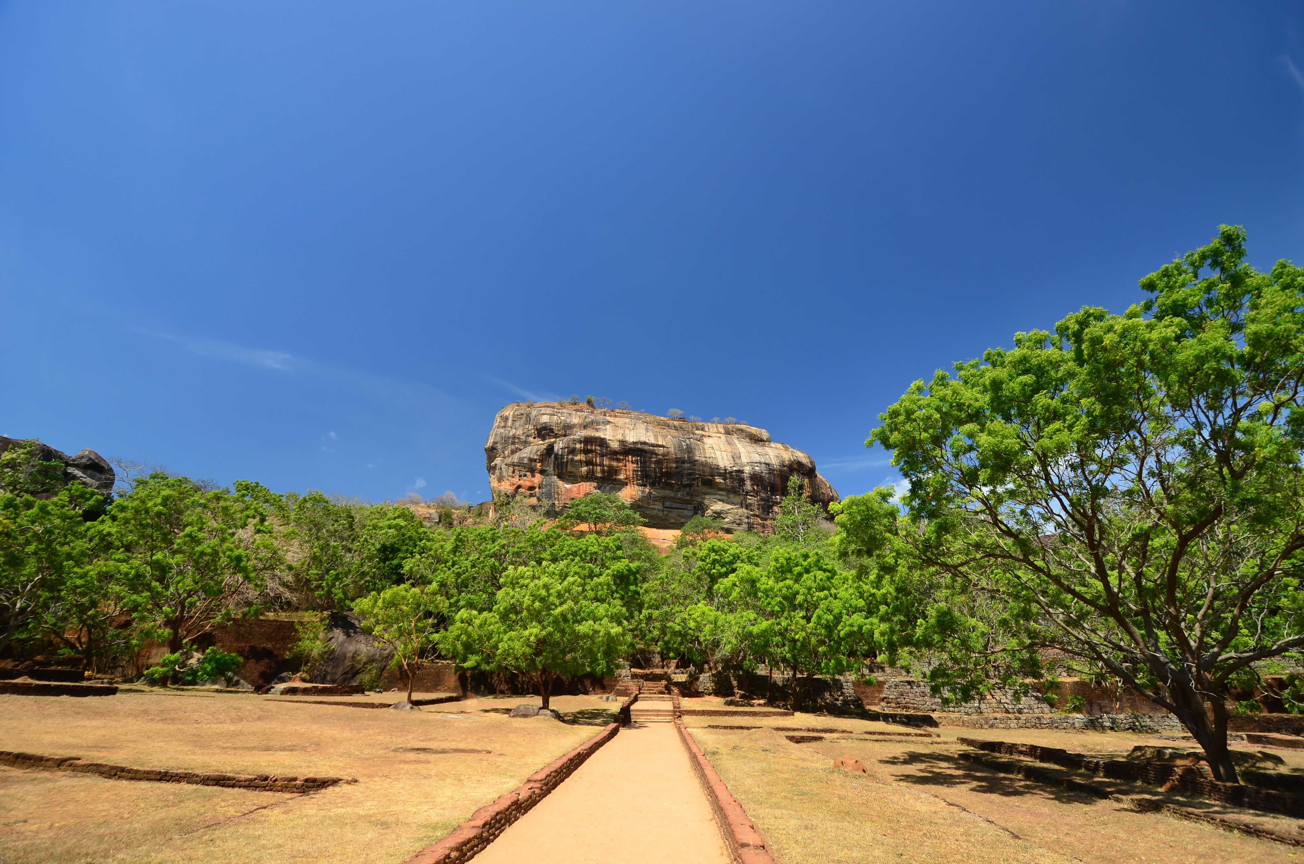 Sigiriya Rock 106128074
