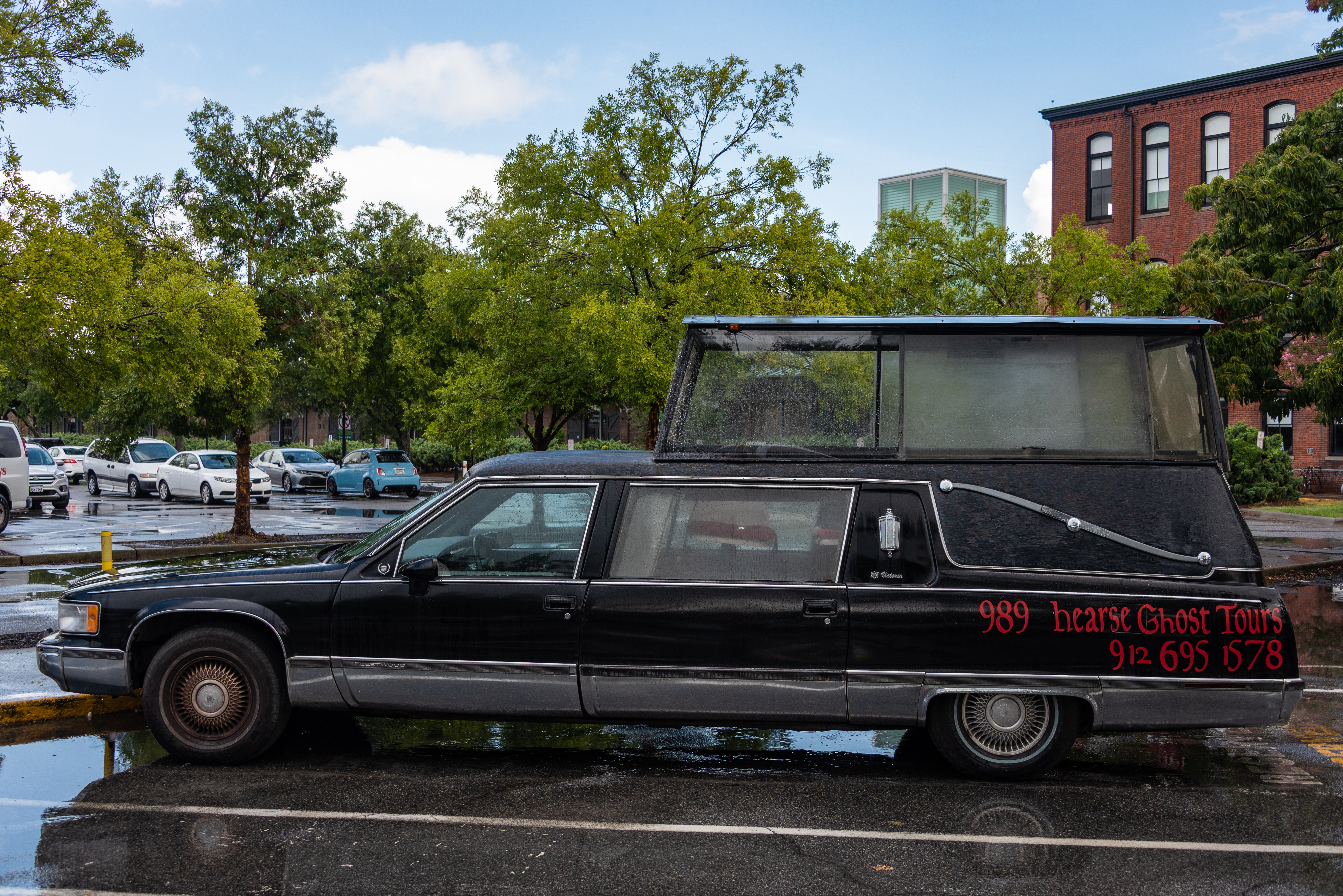 Shutterstock 1205688511 SAVANNAH, GEORGIA AUGUST 2, 2018 A Photo Of A Hearse Converted For Ghost Tours Of The Downtown Savannah Area.