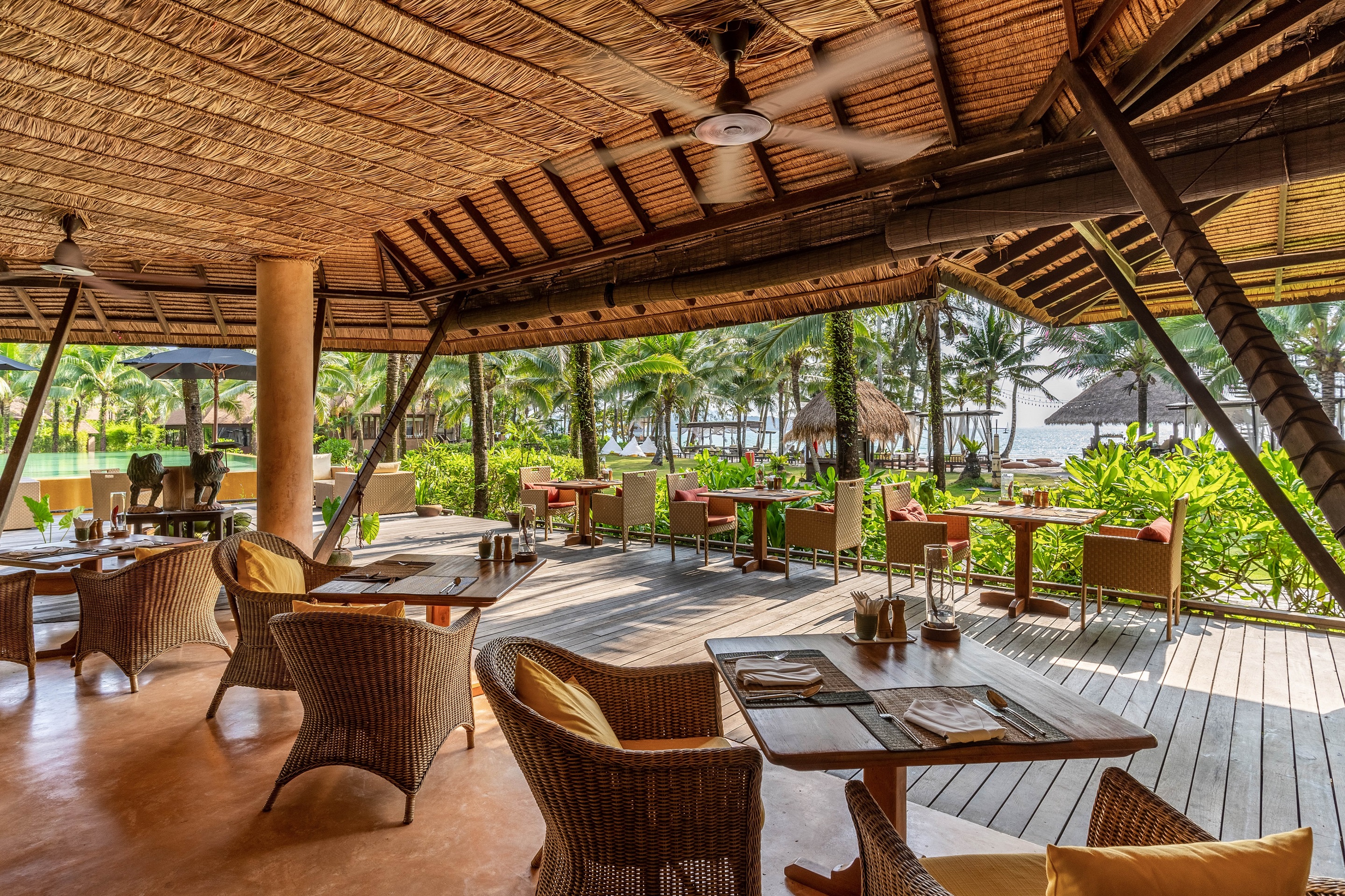 13) Beach Front Restaurant