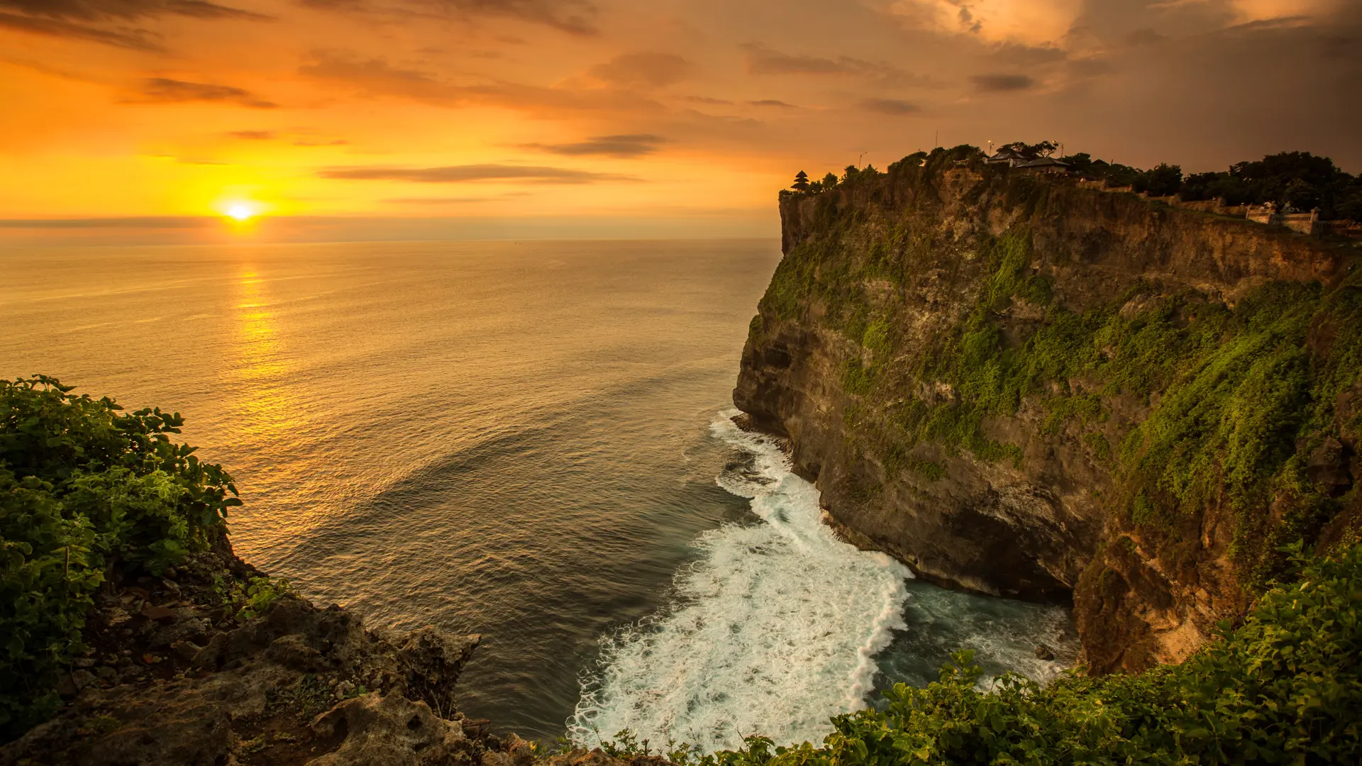 Beautiful Sunset at Uluwatu temple, Bali Indonesia.jpg