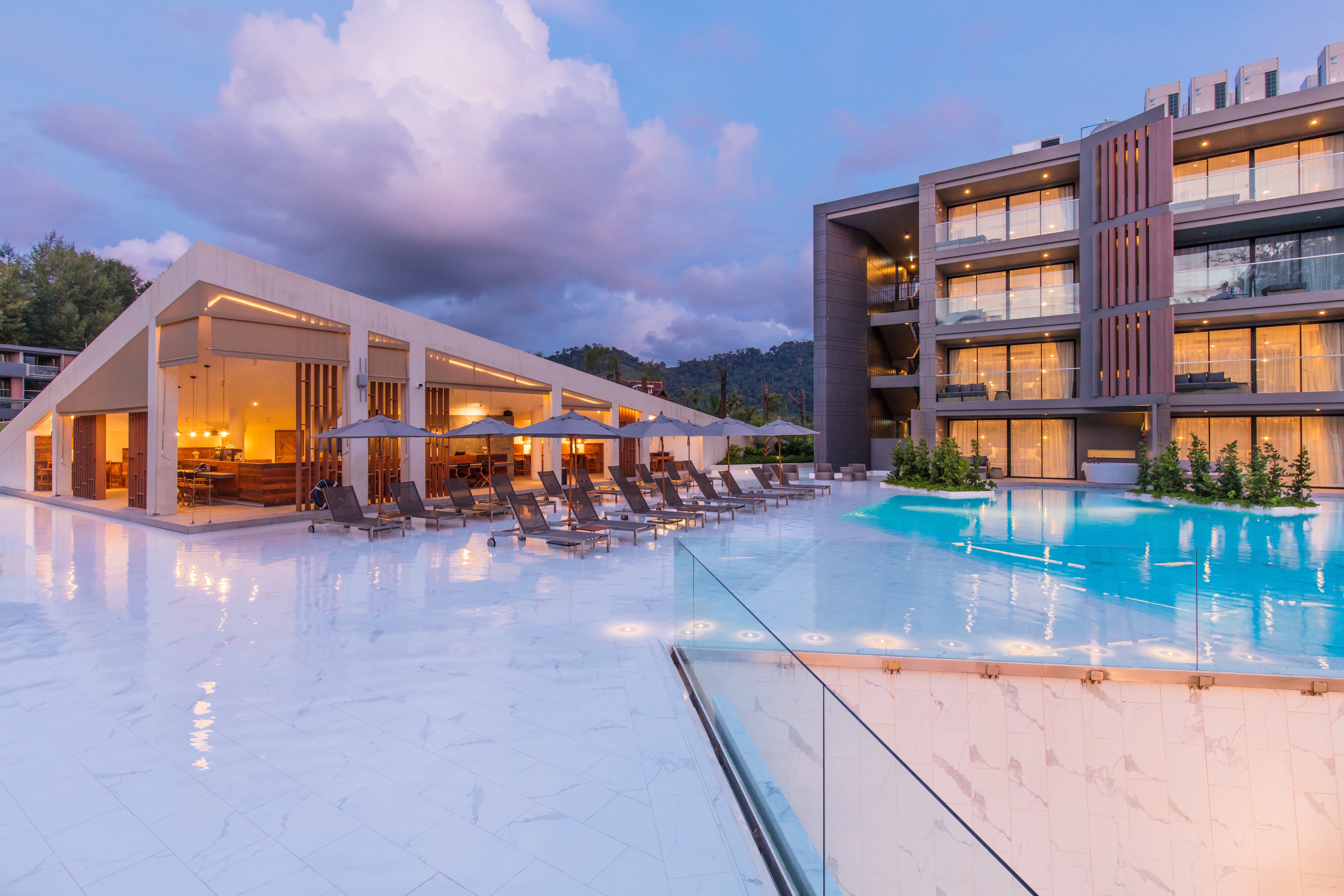 Miners' Bar 3.jpg (1)