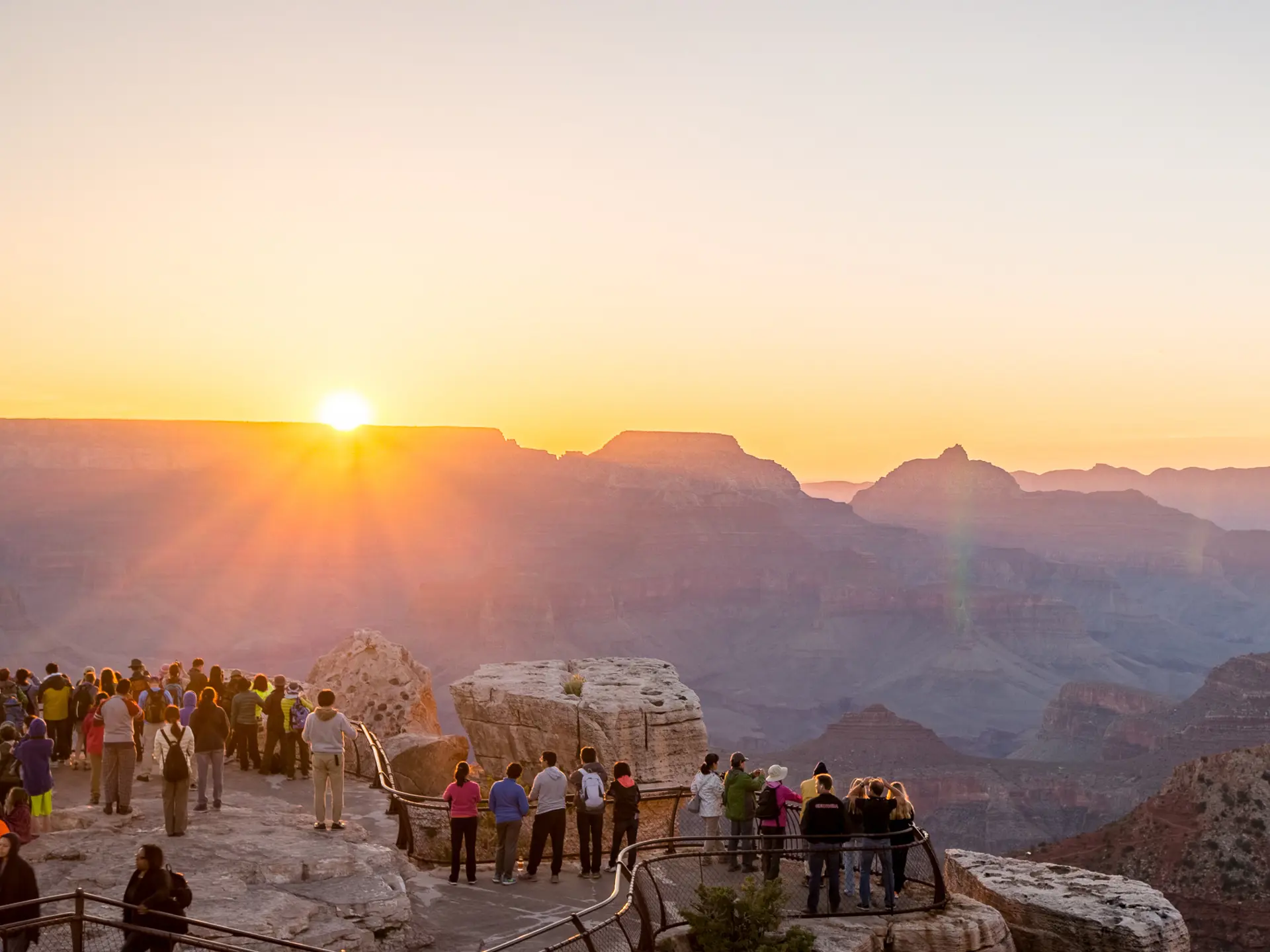 Solopgang ved Grand Canyon South Rim - shutterstock_461337442.jpg
