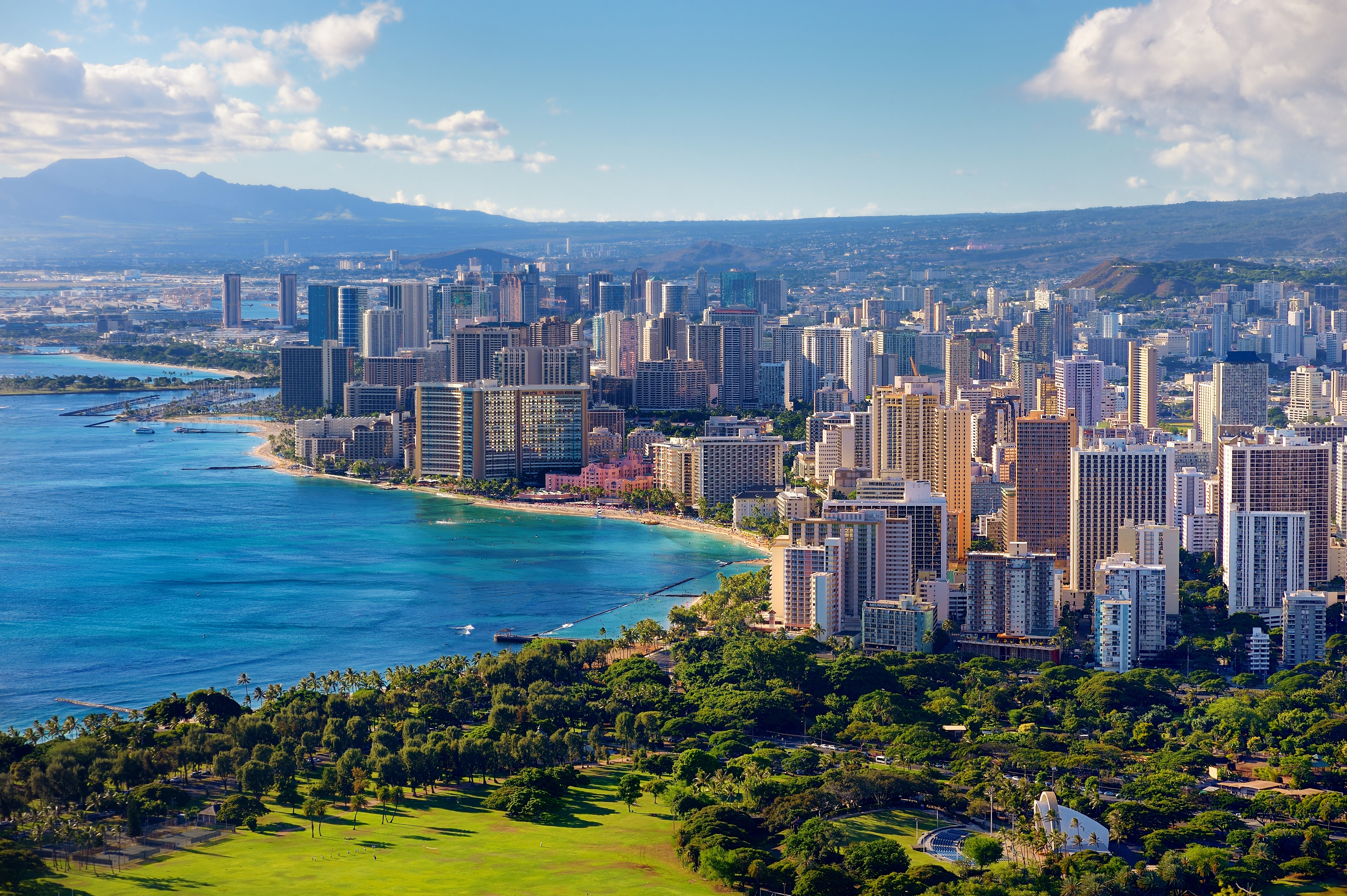 shutterstock_234229498 Spectacular view of Honolulu city, Oahu, Hawaii.jpg