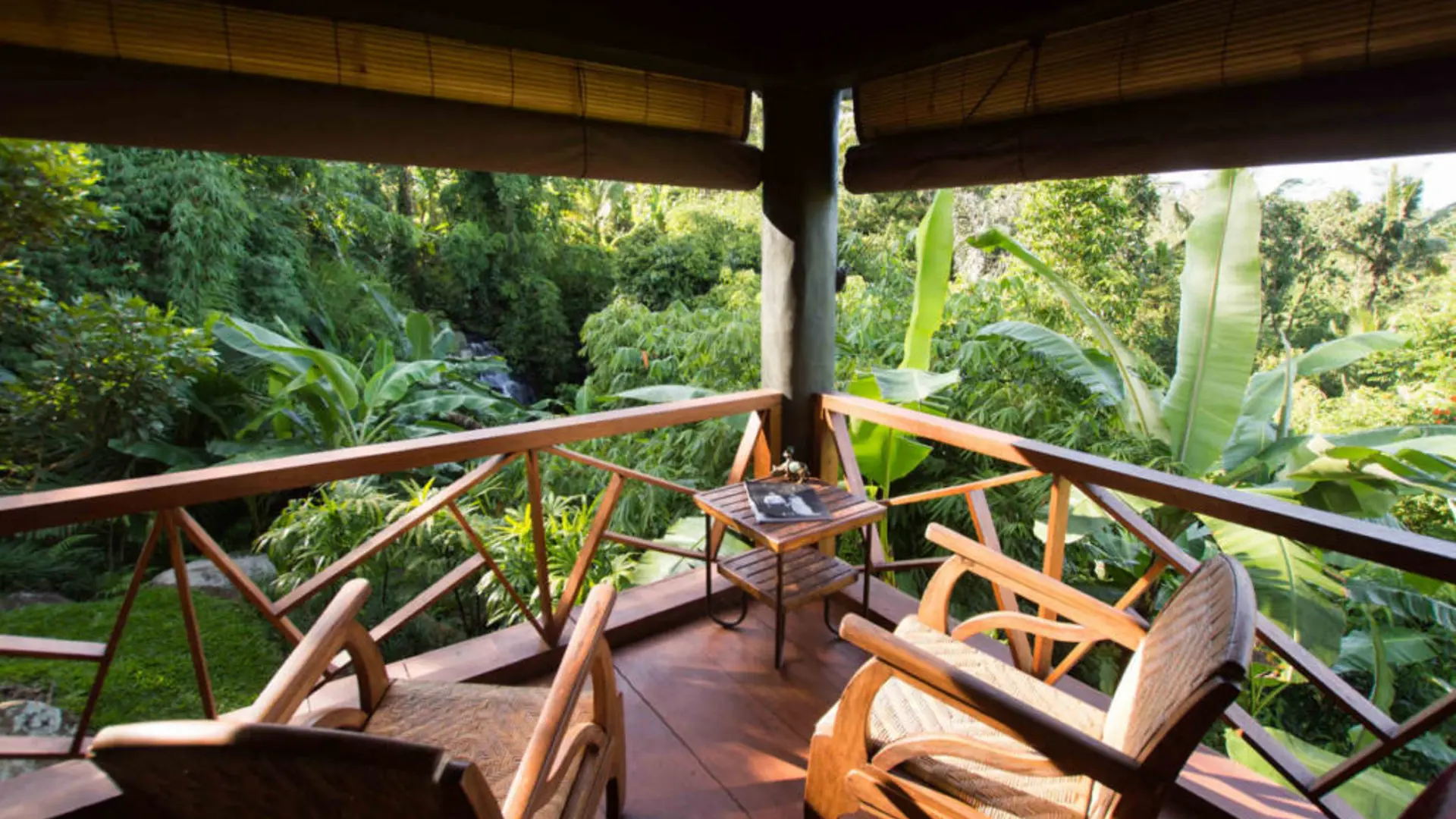 waterfall-bungalow-mountain-accommodation-seating-area-bali-eco-stay-1024x681.jpg