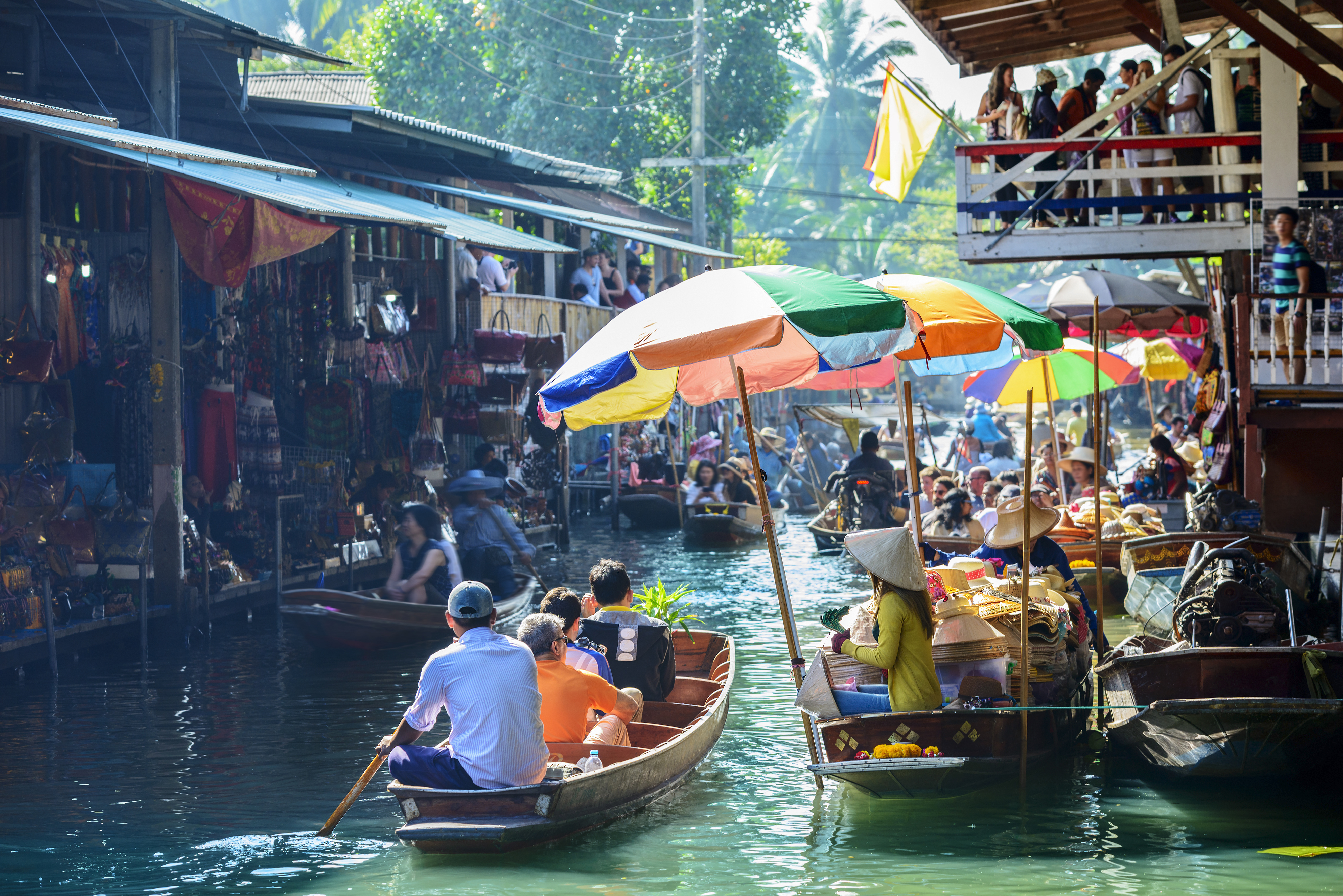 Damnoen Saduak Floating Market, tourists visiting by boat, located in Bangkok, Thailand. - Billede.jpg