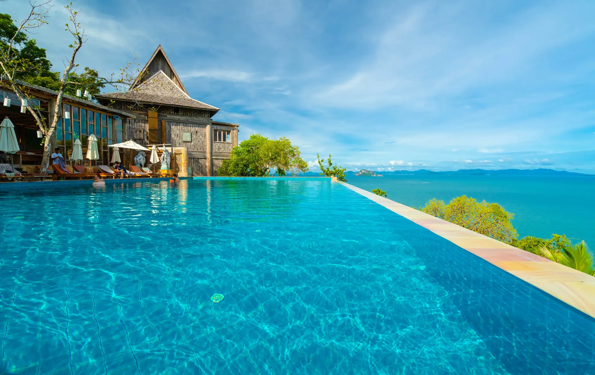 Infity Pool - 04.jpg