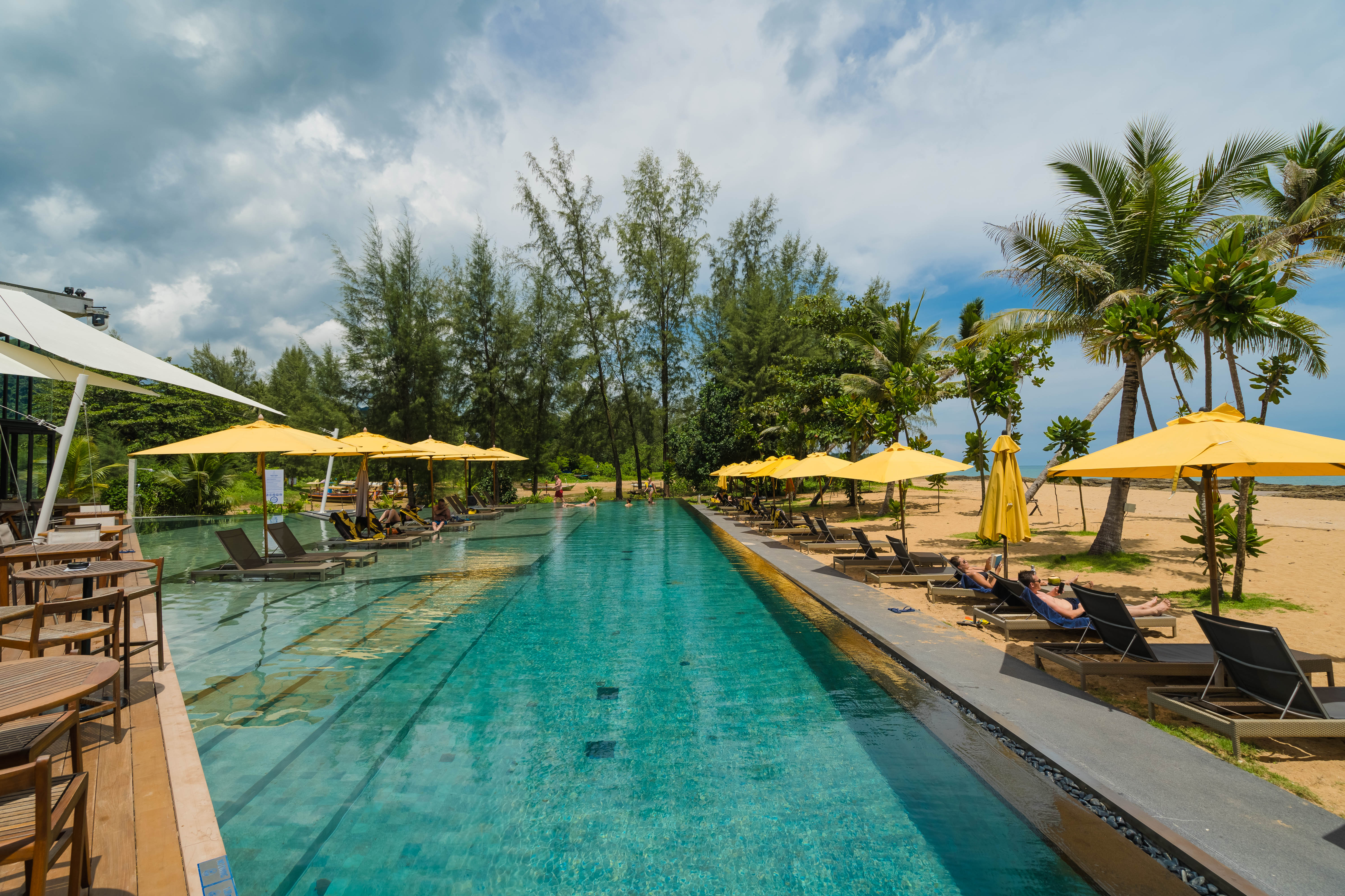 Kokulo Beach Club - 05.jpg