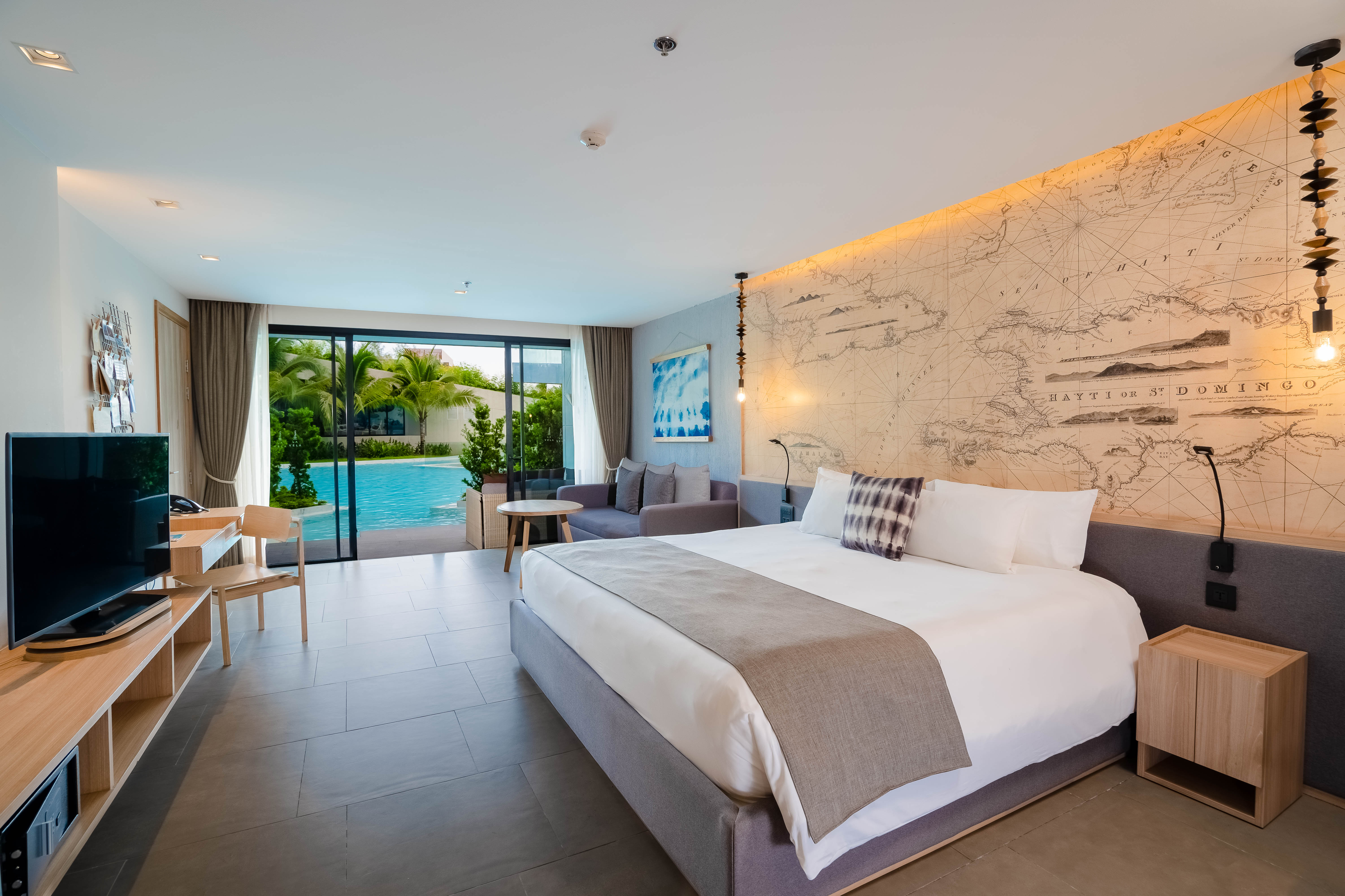 Pool-Access-Room - 01.jpg