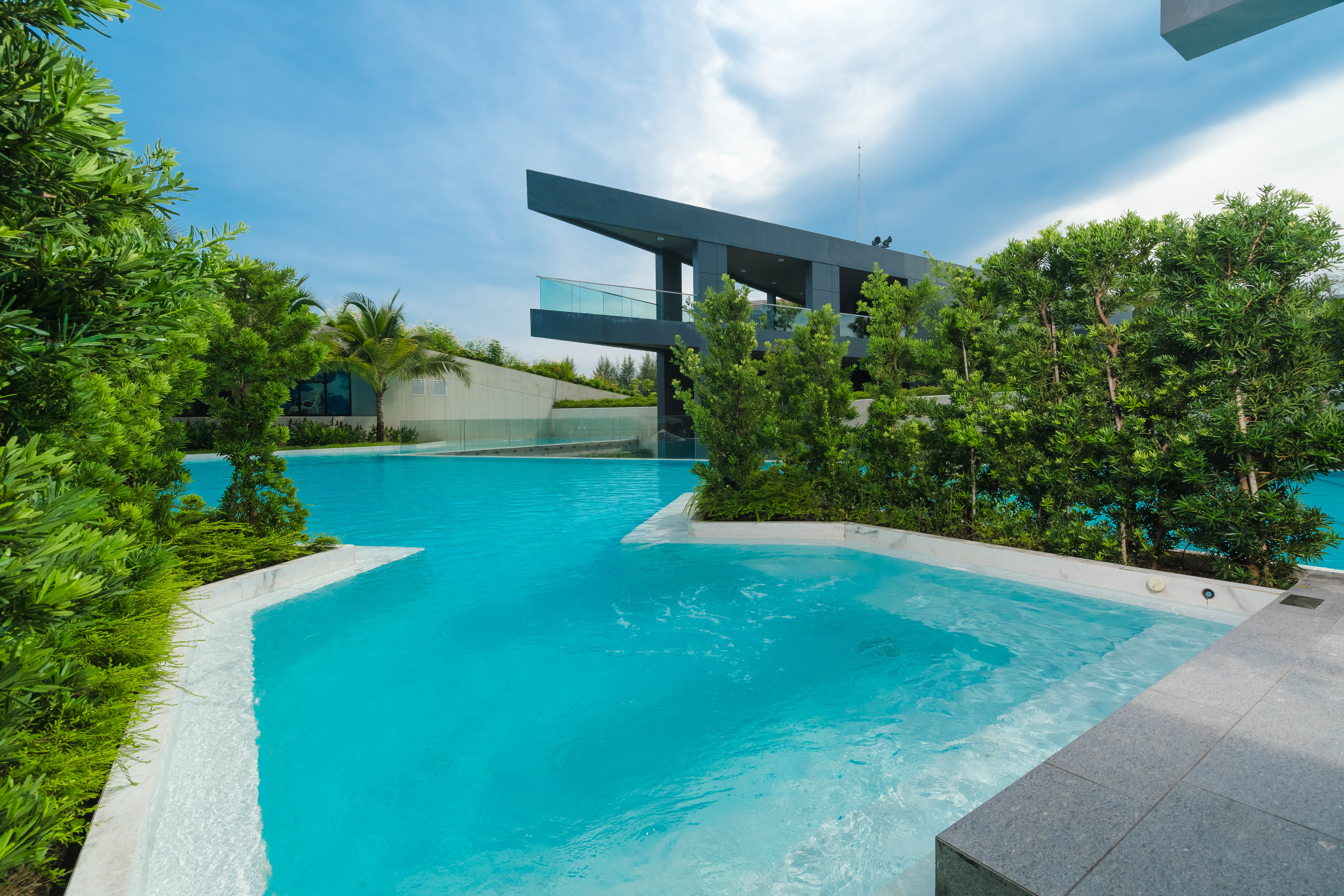 Pool-Access-Room - 04.jpg