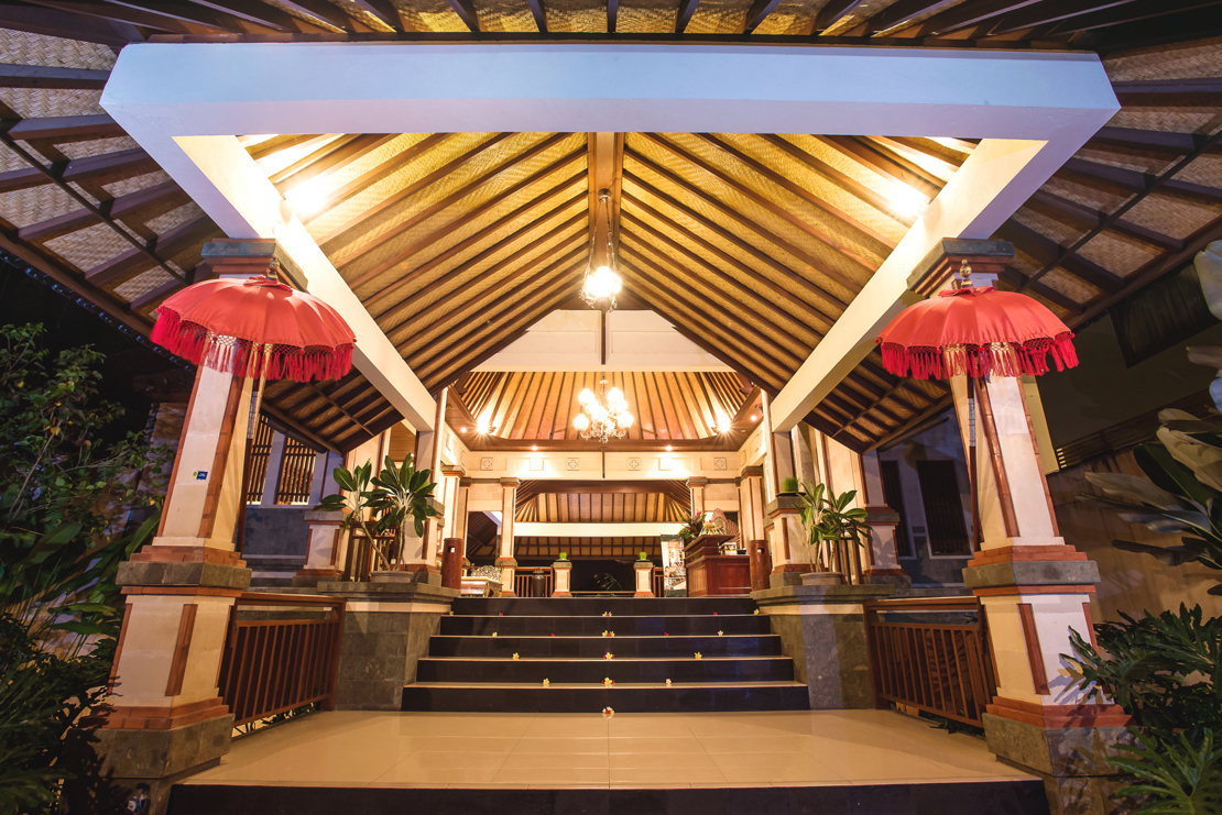 Lobby View Front.jpg