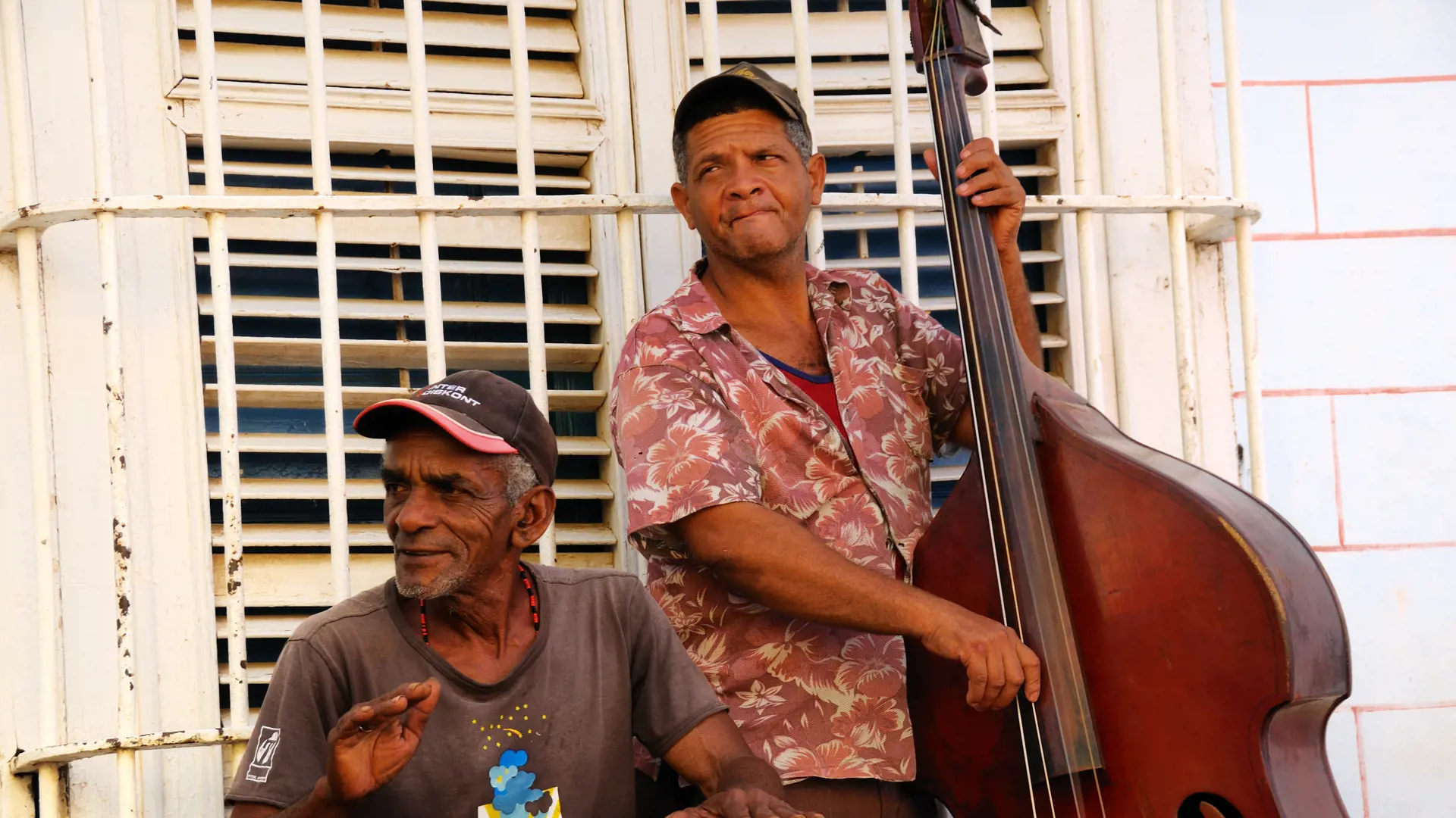 Traditional musicians playing in the streets of Trinidad.jpg