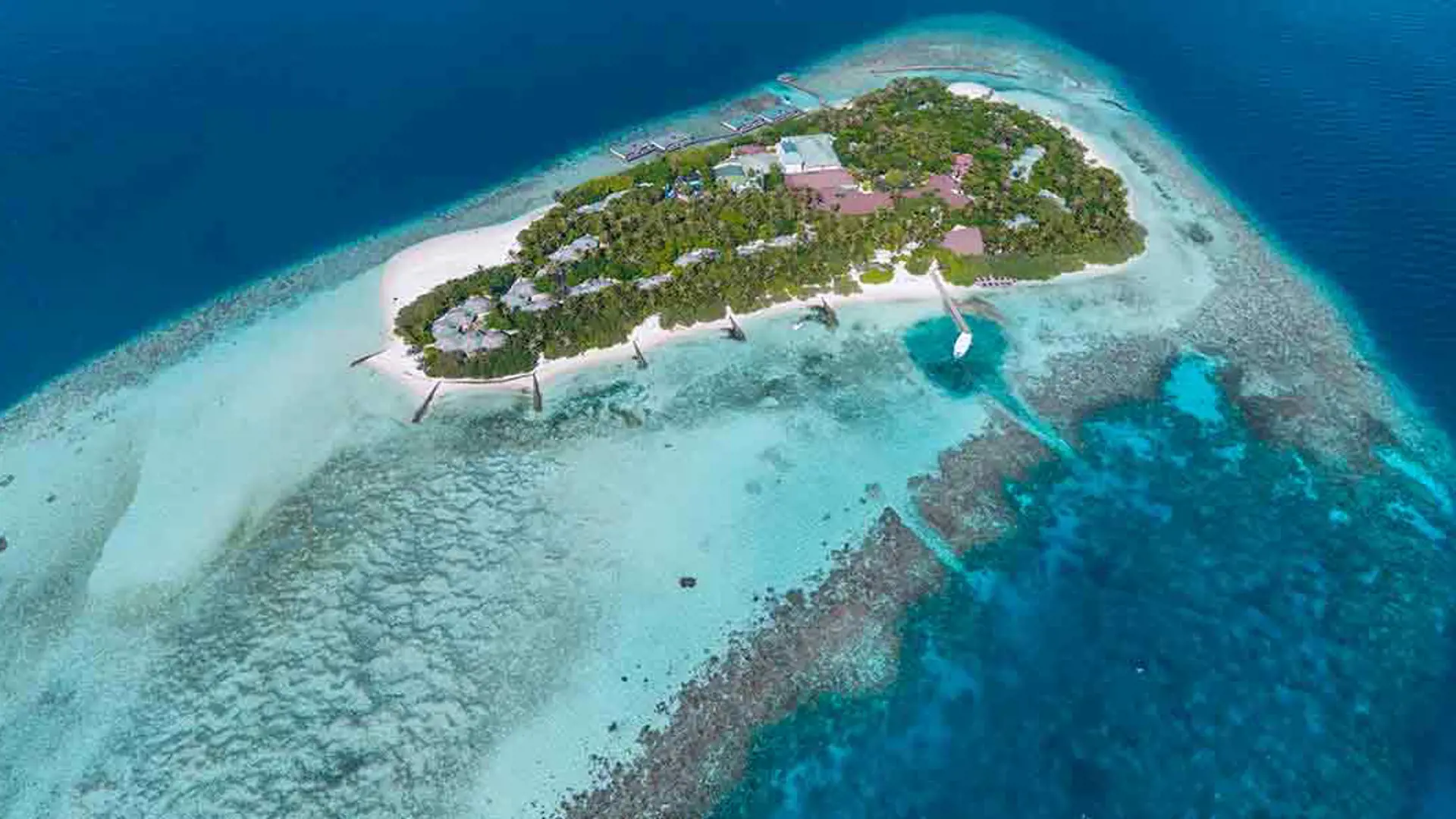 Embudu Village Maldives Resort 19