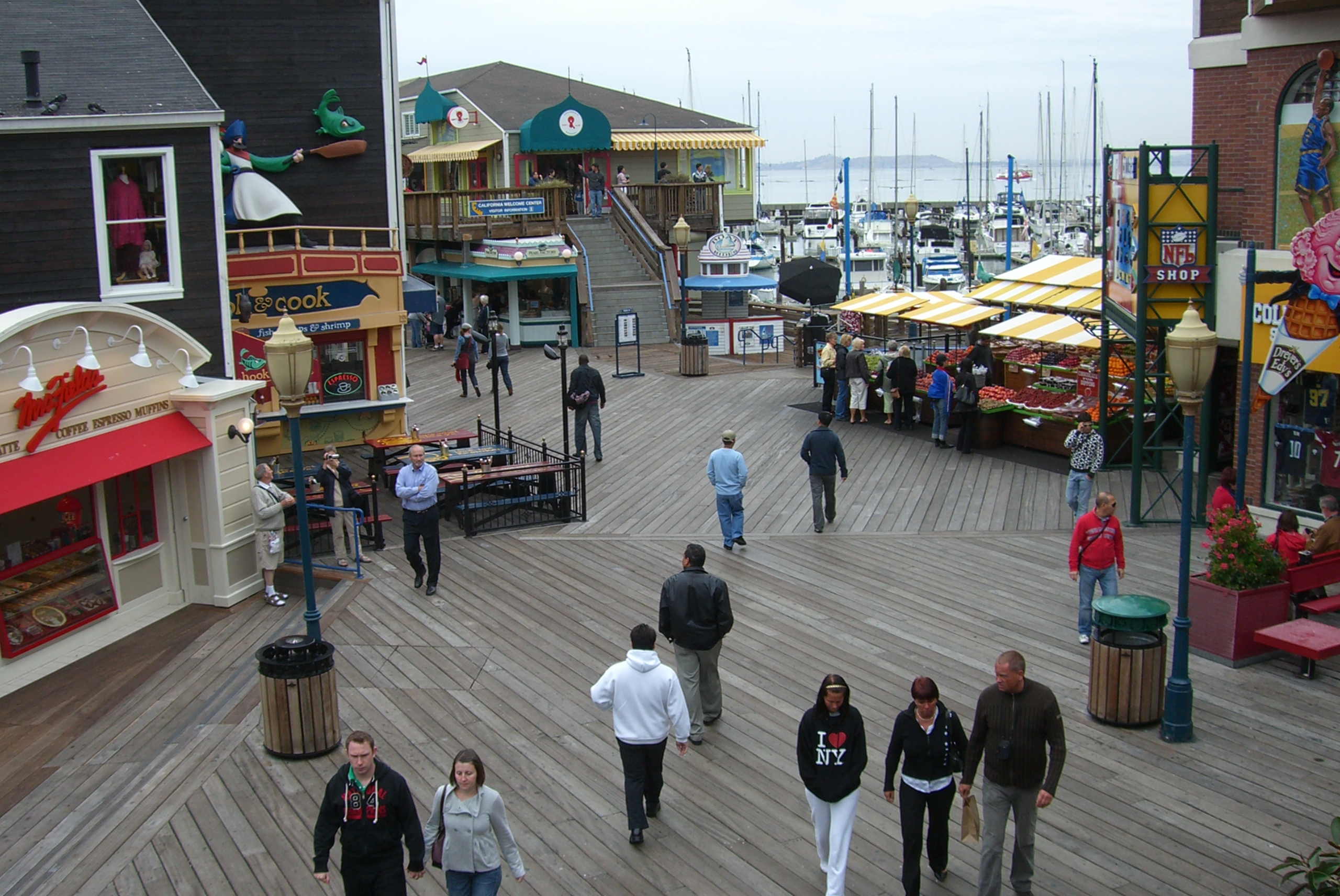 shutterstock_98011451 SAN FRANCISCO - SEPTEMBER 20 Tourists enjoy famous Fisherman's Wharf.jpg