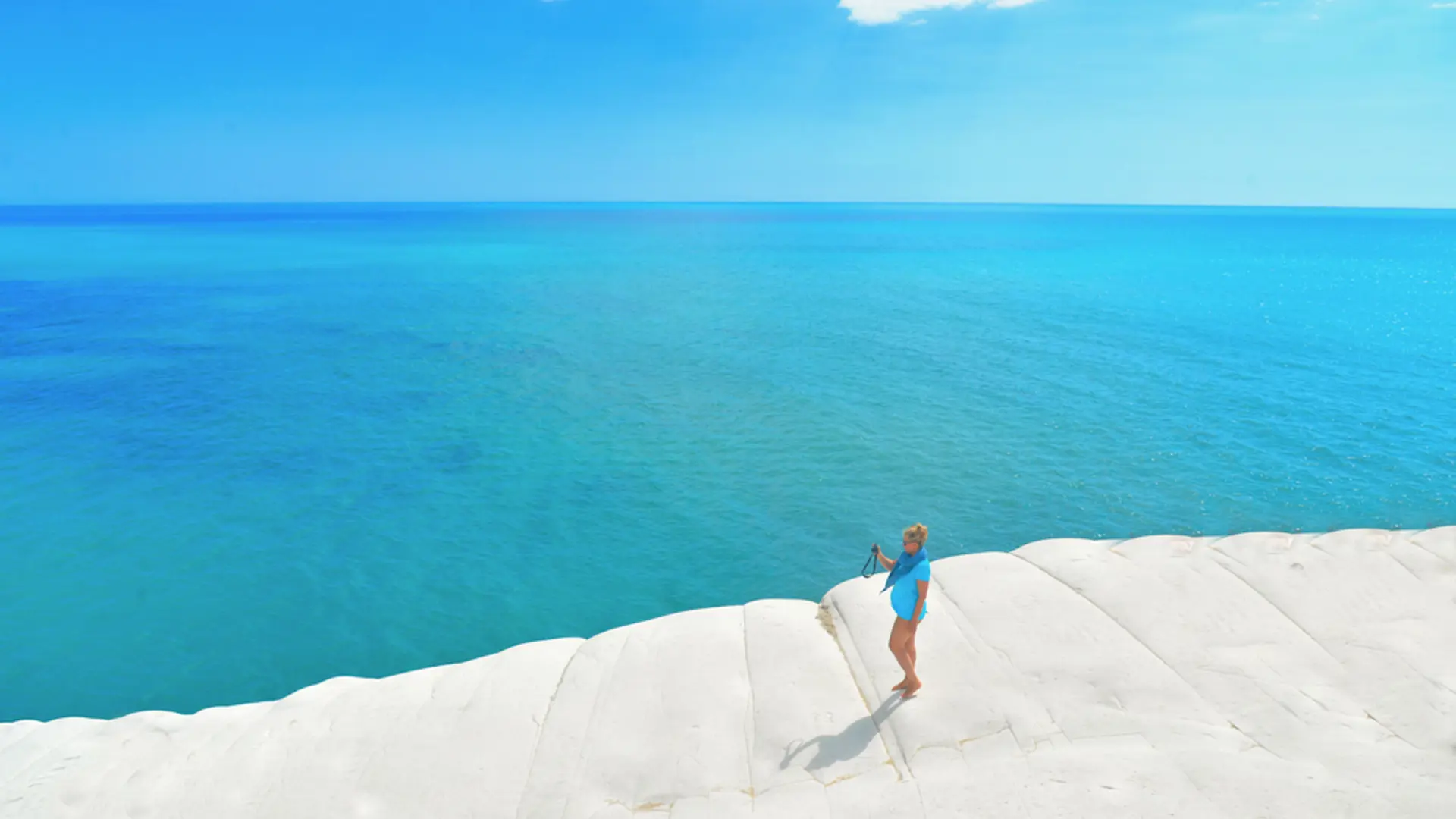 Shutterstock 1712665768