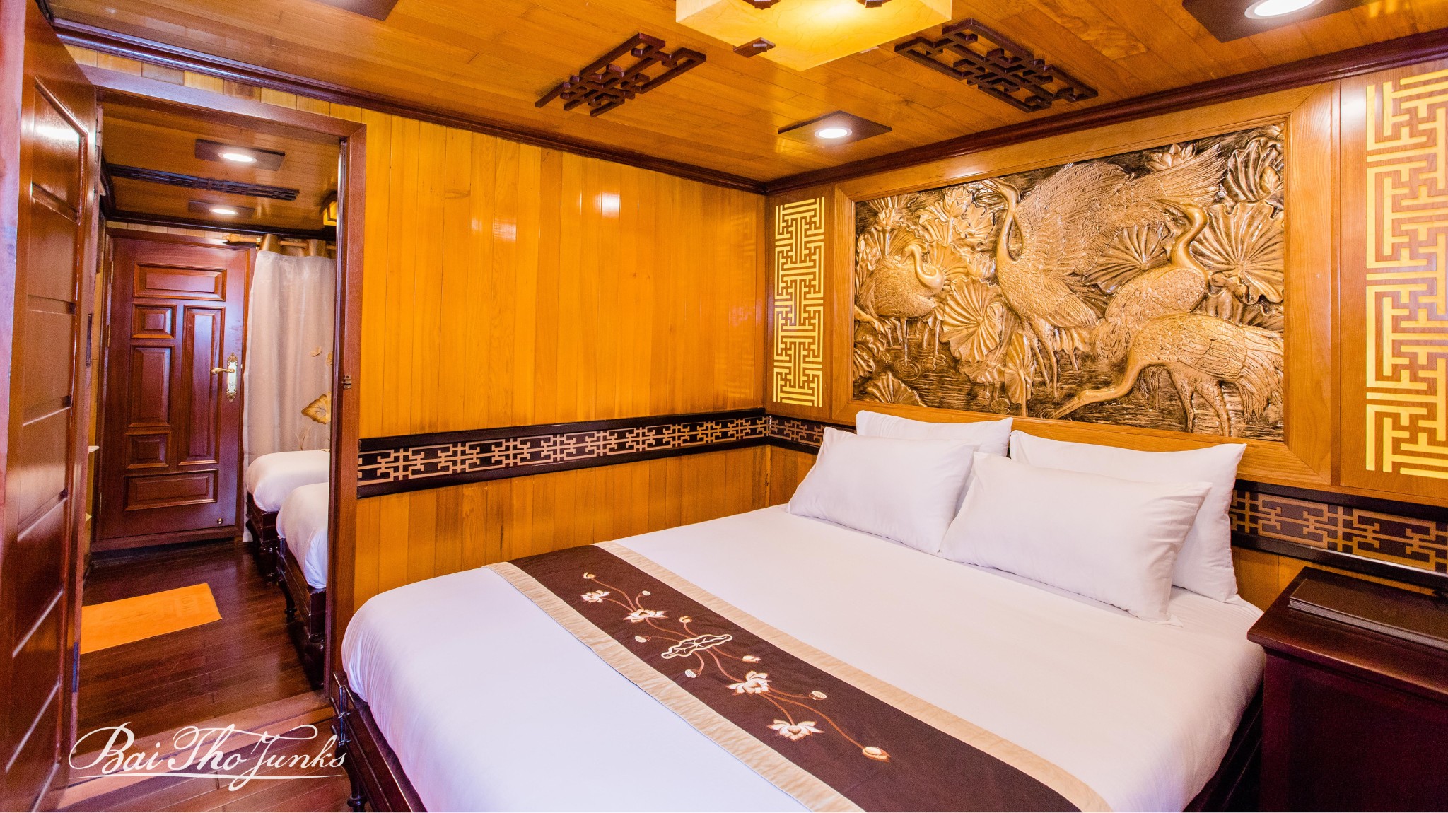 Victory Cruise Deluxe Ocean View Family Cabin
