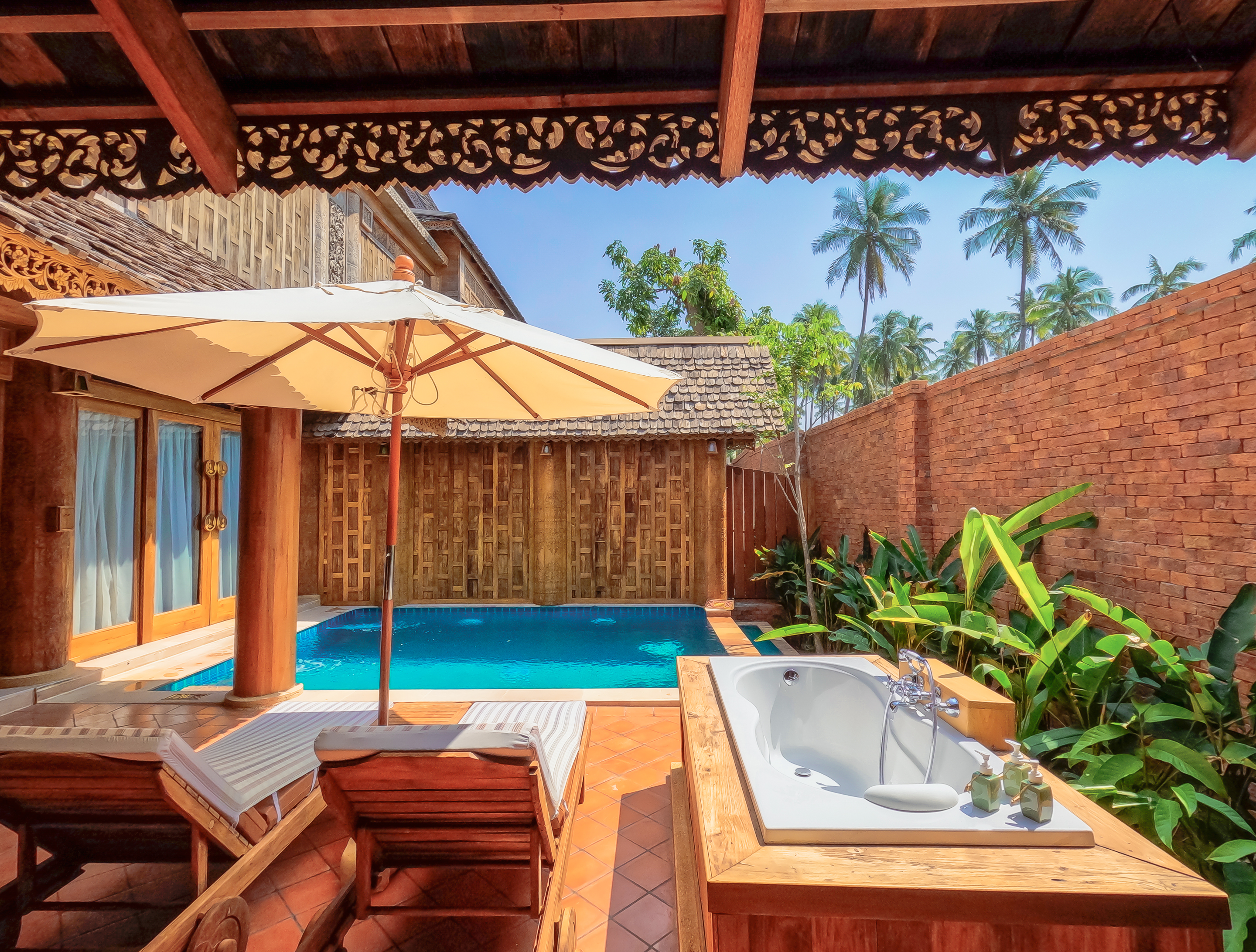1 Main Photo GARDEN POOL SUITE (12)