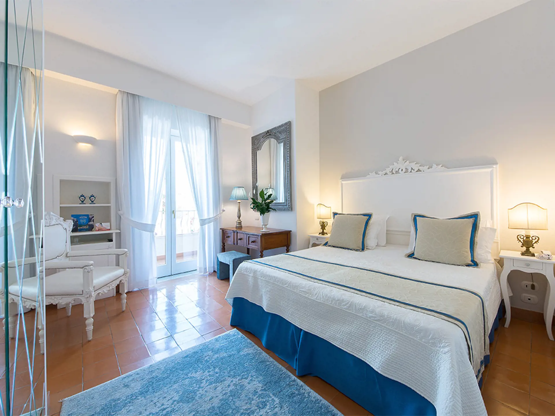 Det finns vackra rum på det 4-stjärniga Hotel Villa Romana