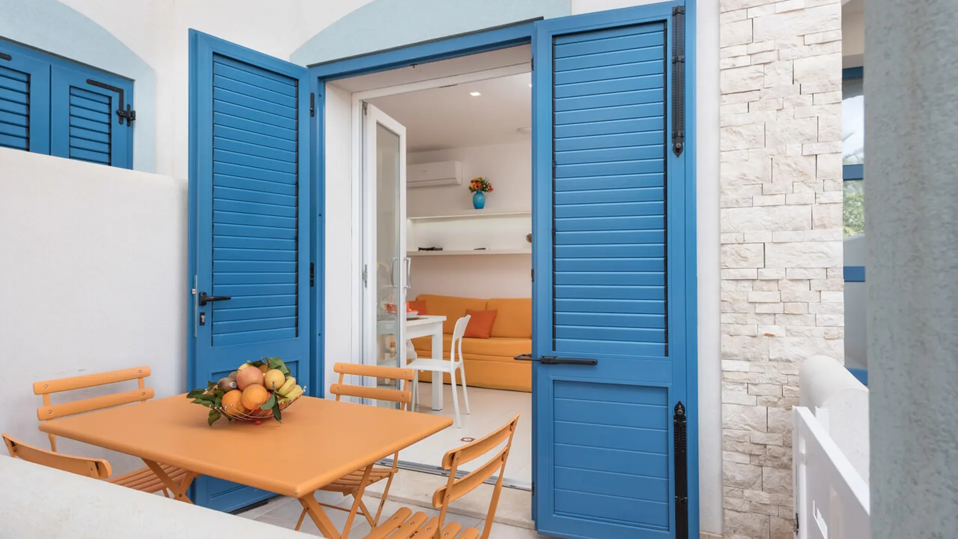 Ute och inne flyter ihop på Residence La Palme