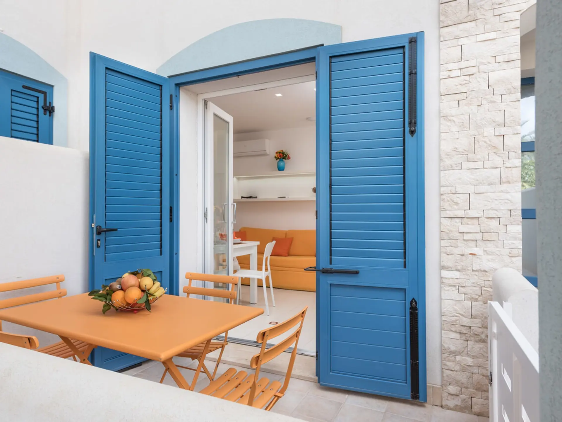 5D1b51abaee43c421c40d835 Tri Standard 1 1280