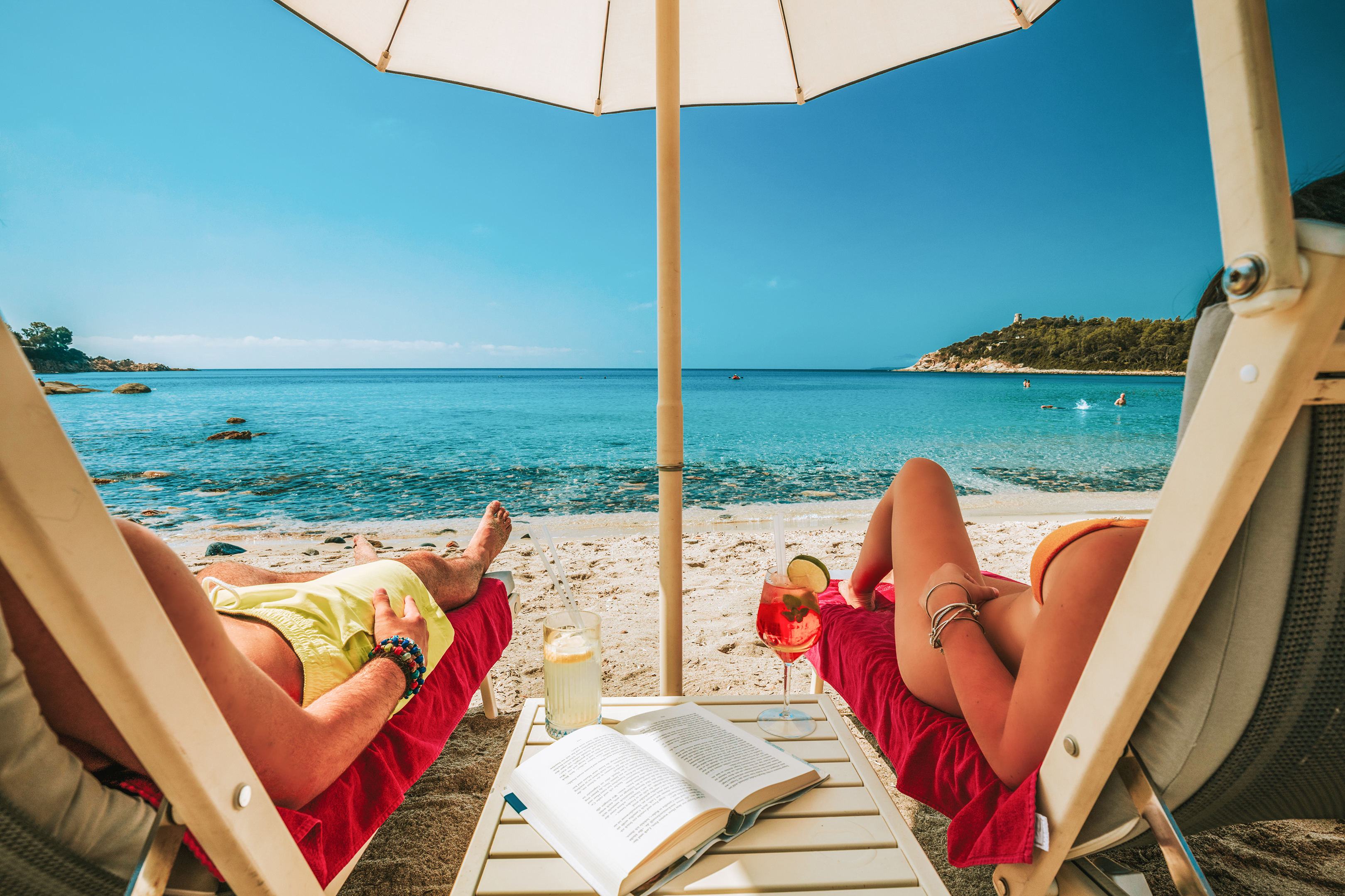 Avkoppling på hotellets strand