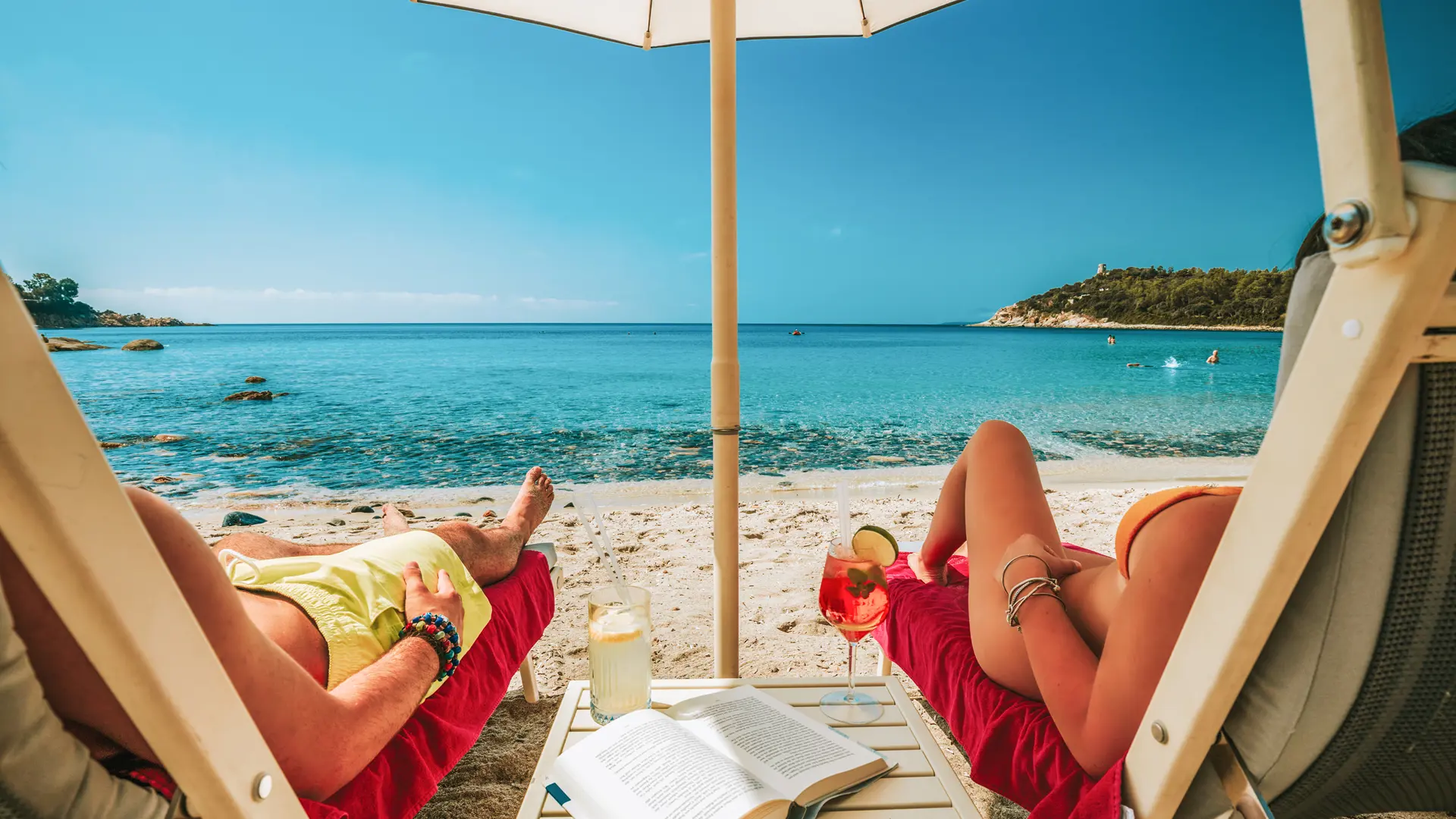 Avkoppling på hotellets strand