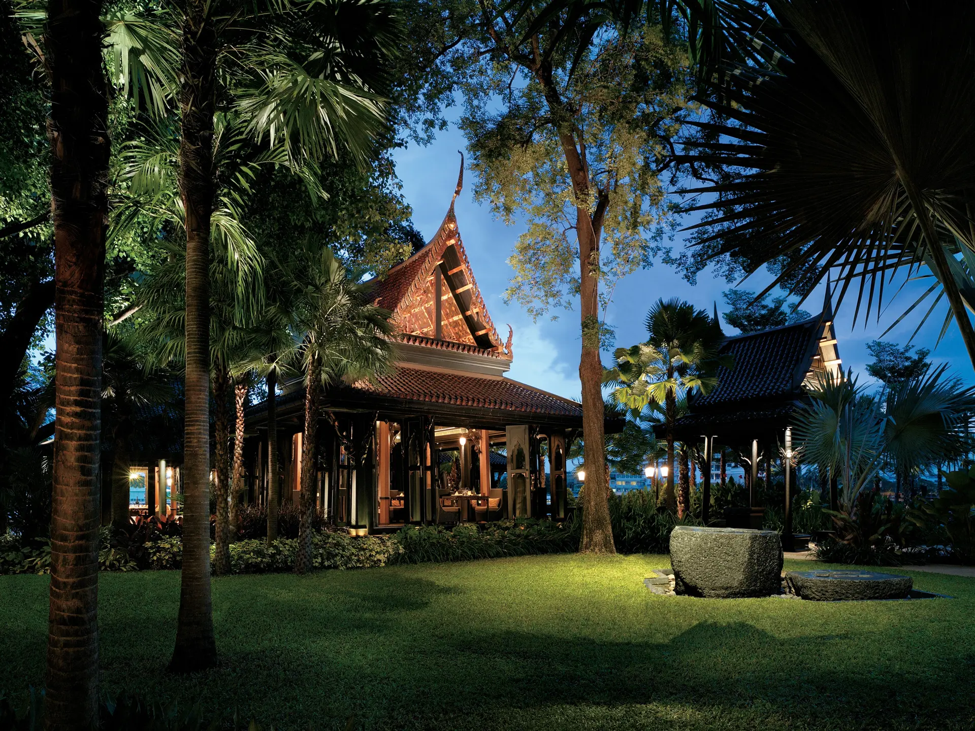 Salathip Dinner By The River