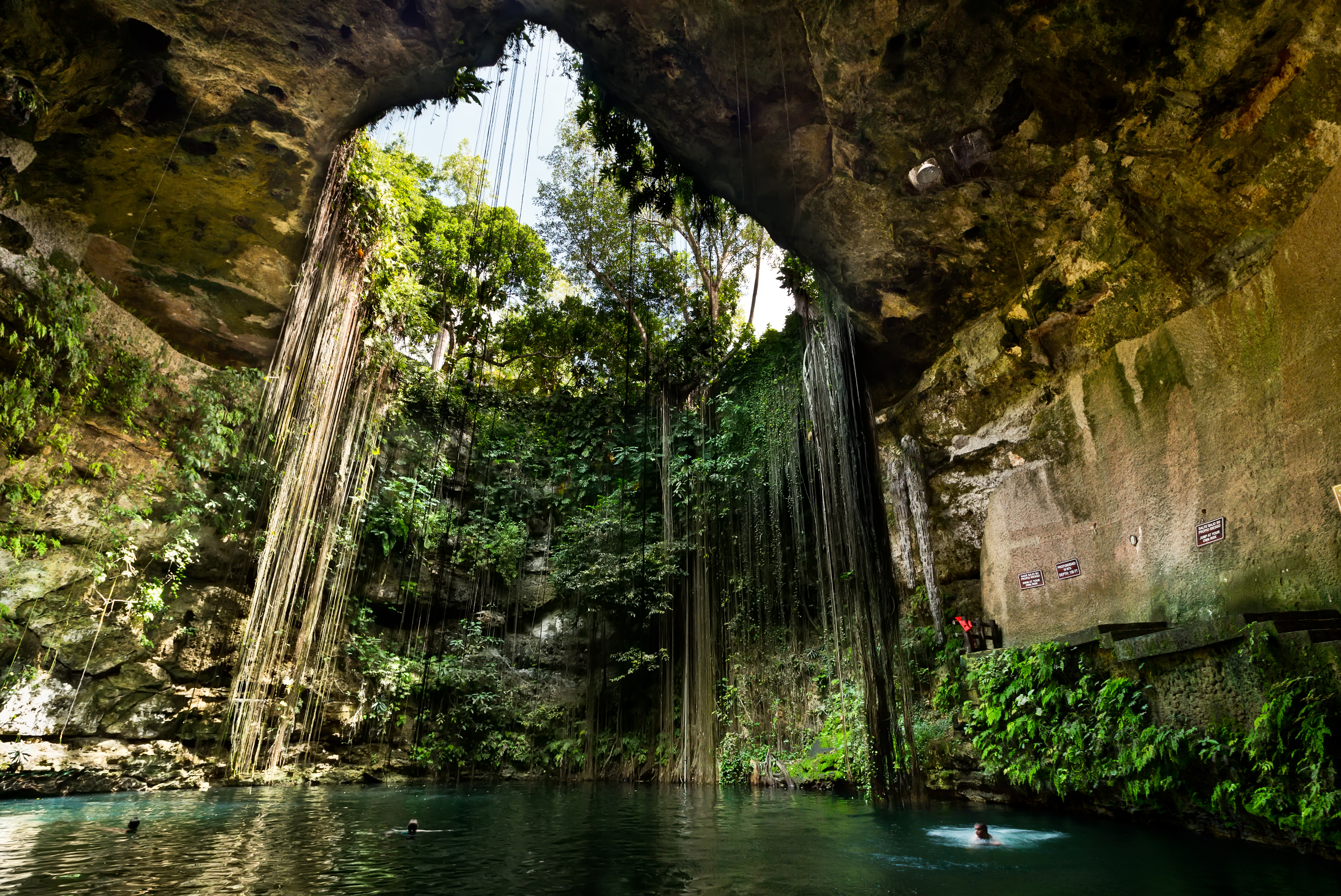 Shutterstock 208081243 (Ik Kil Cenote Nær Chichen Itza I Mexico)