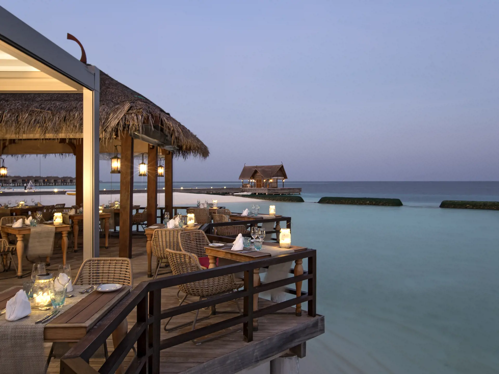 Moofushi Maldives 2021 Bs Manta Restaurant 11 Hd
