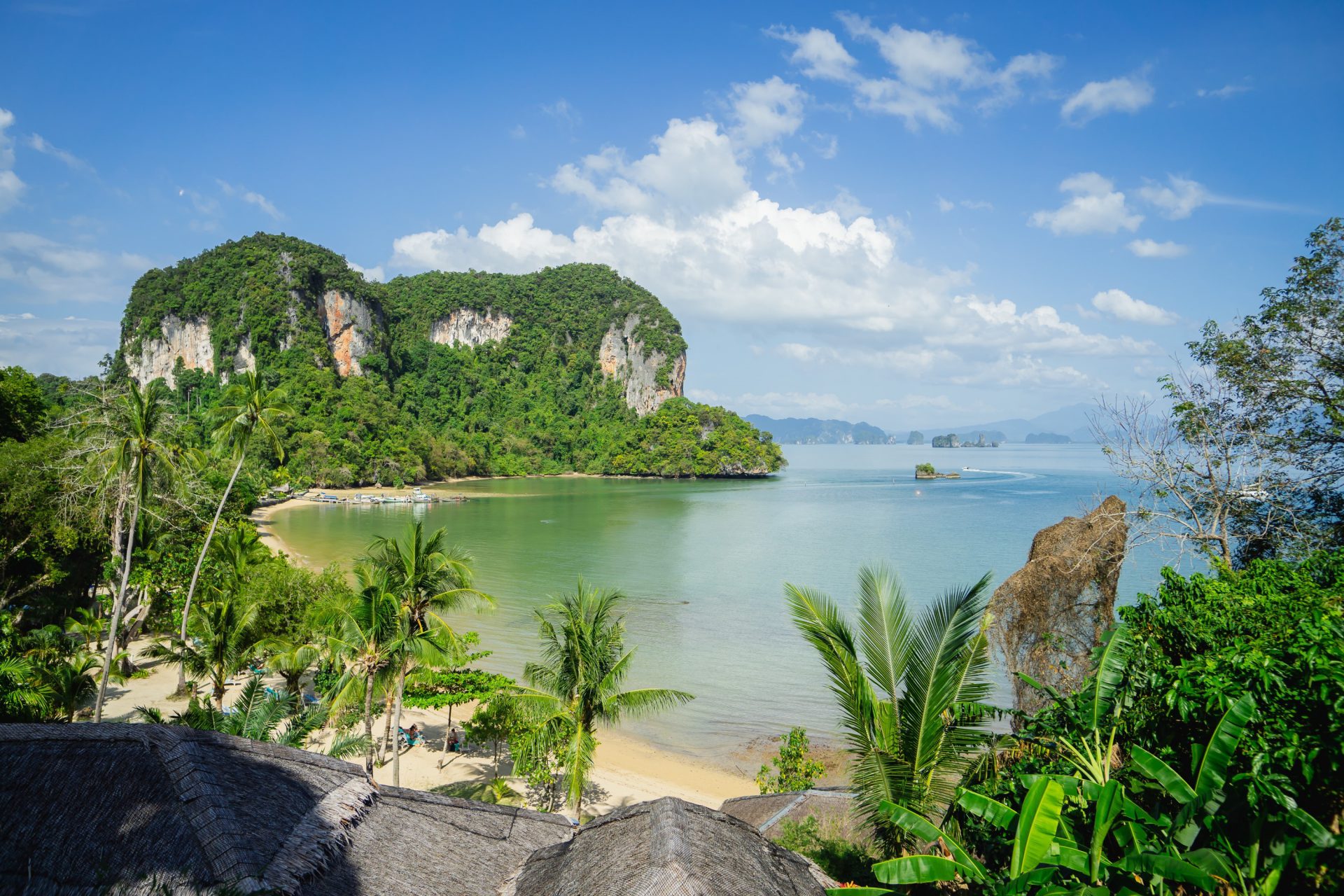 Vue over Paradise Resort