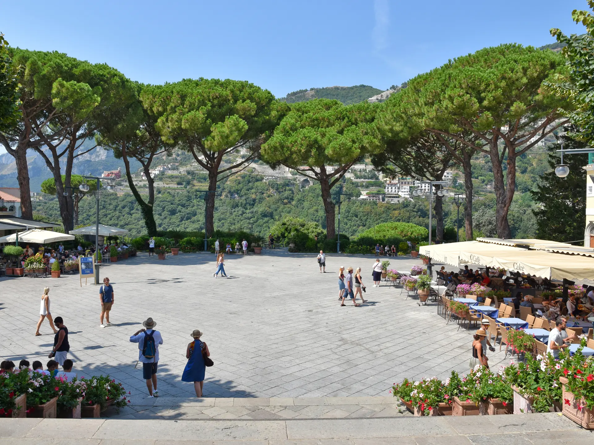 Det centrala torget i Ravello, Piazza Duomo