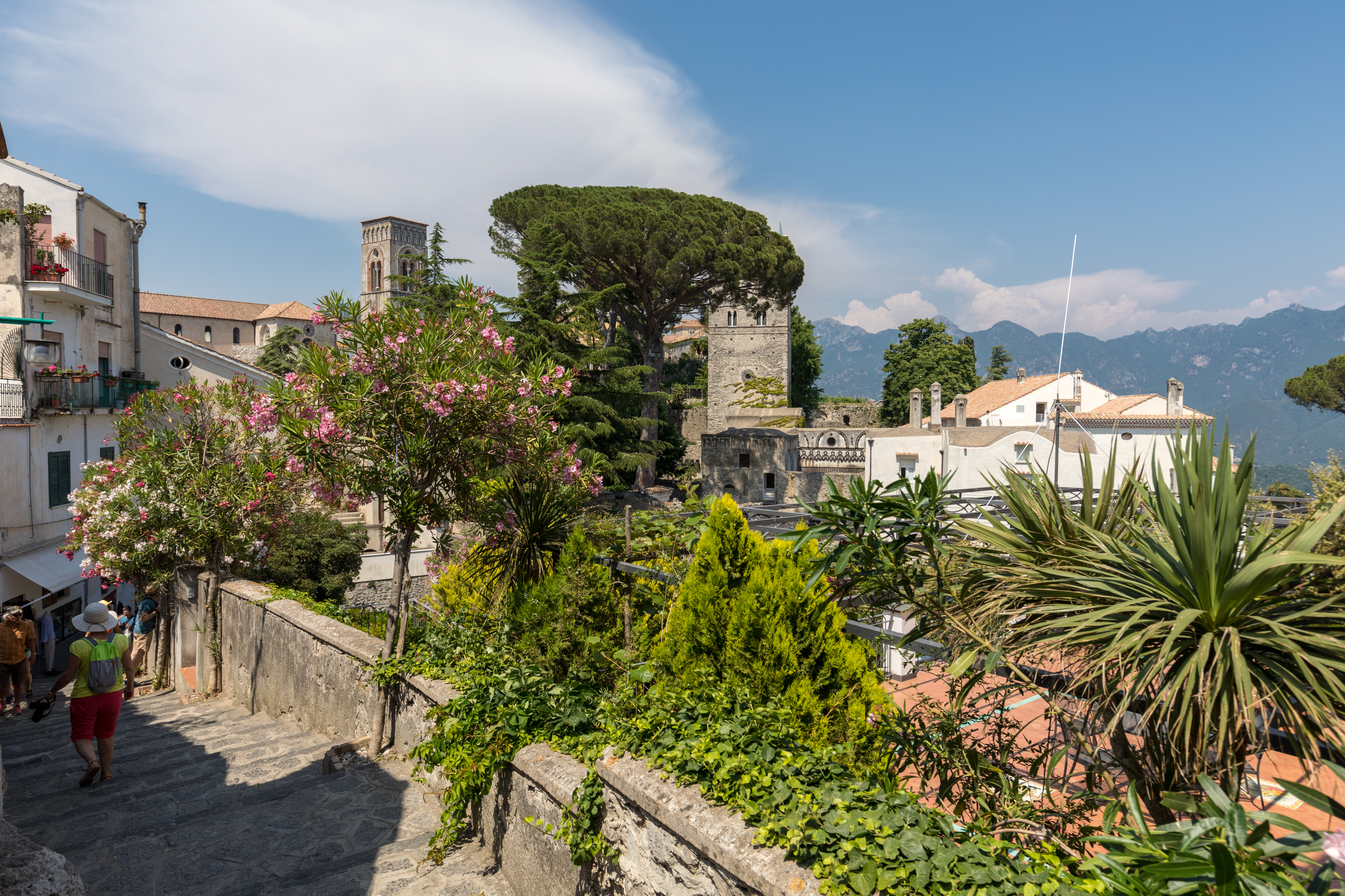 Den gamla medeltida staden Ravello är vacker och stämningsfull
