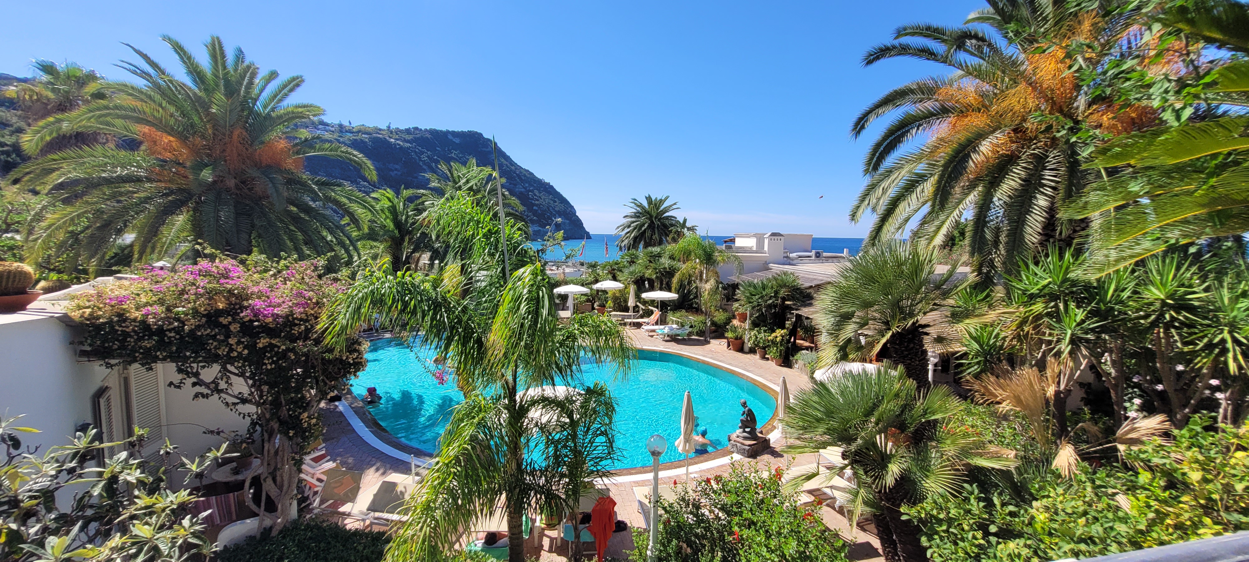 Semiramis Hotel de Charme är en vacker grön oas