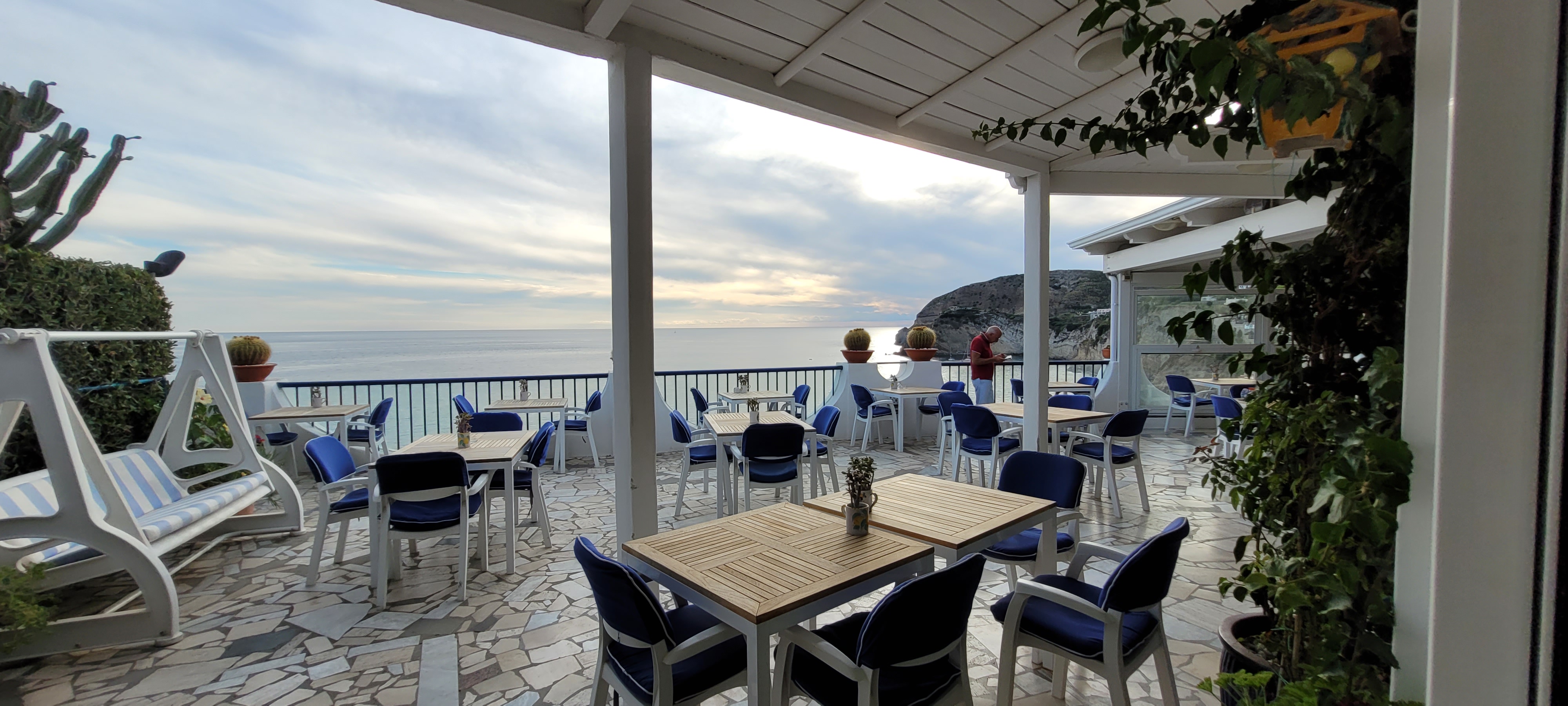 Härligt att komma hem till denna utsikt och en kall öl efter en dag av äventyr