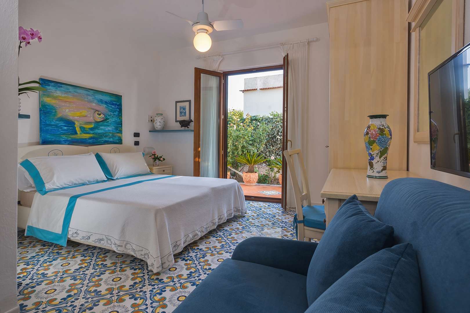 Alla rum har vackra klinkergolv - ingen är den andra lik