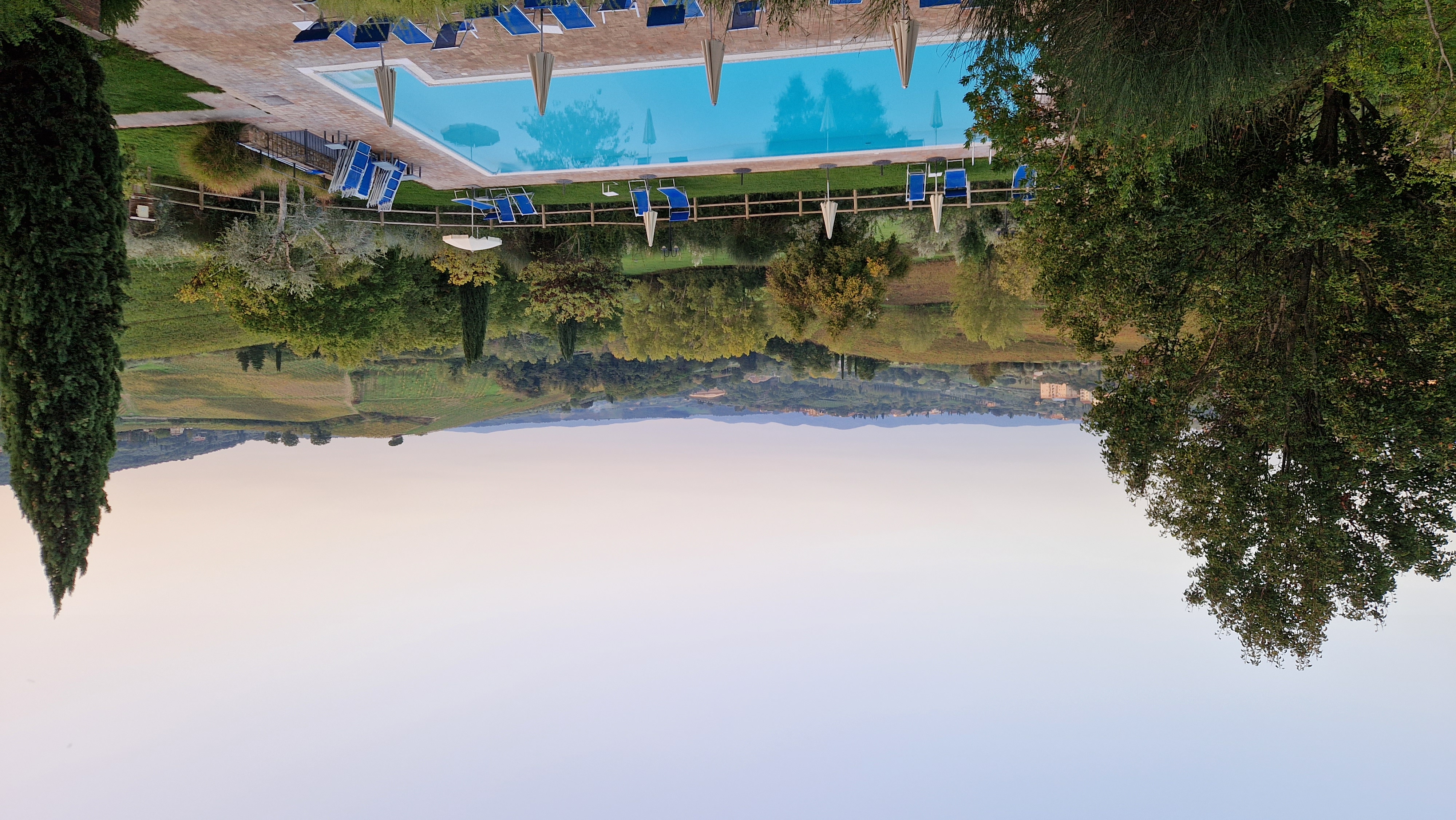 Från poolen på Villa Ducci finns en himmelsk utsikt.