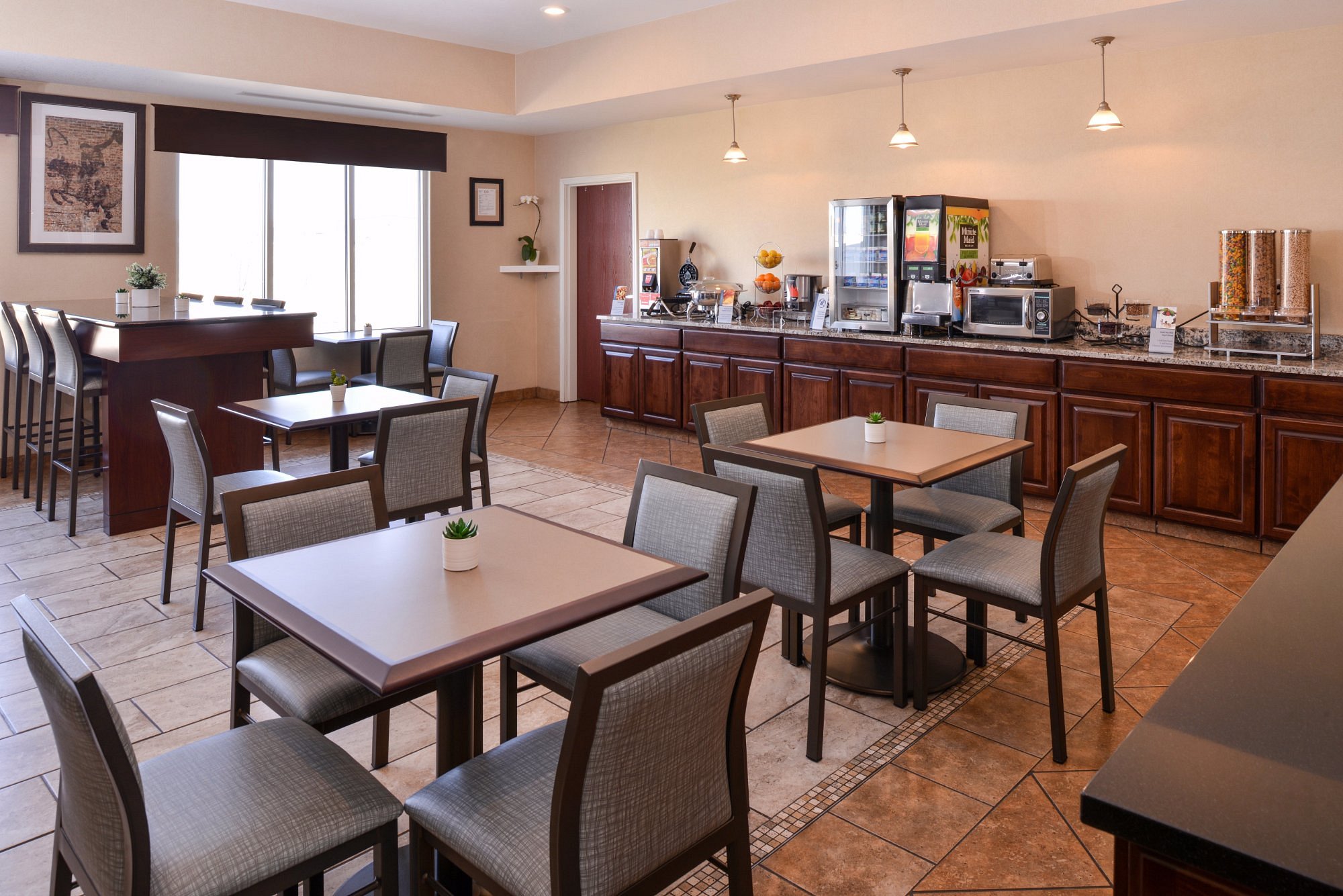 Best Western Plus Frontier Inn 3