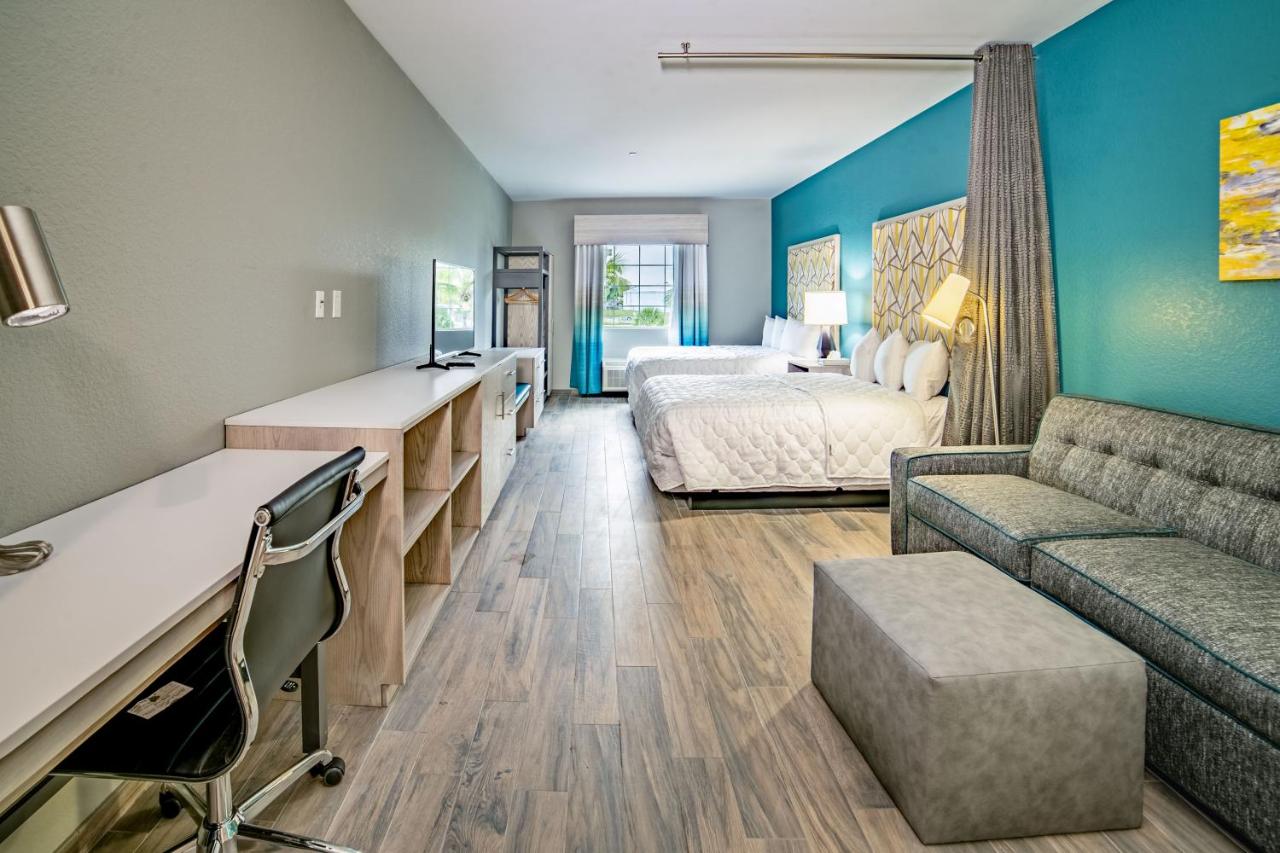 Queen Room