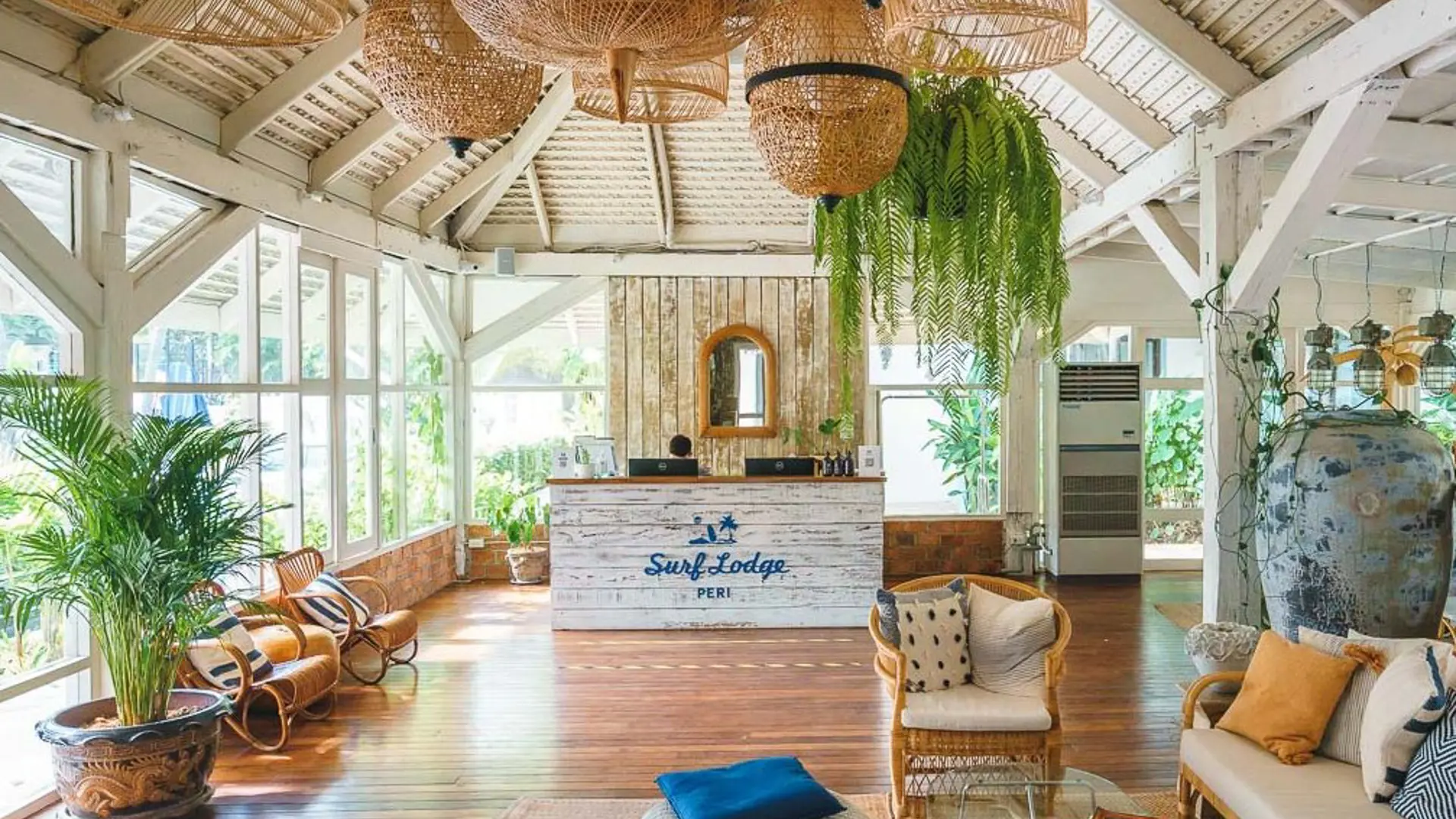 Peri Surf Lodge 01