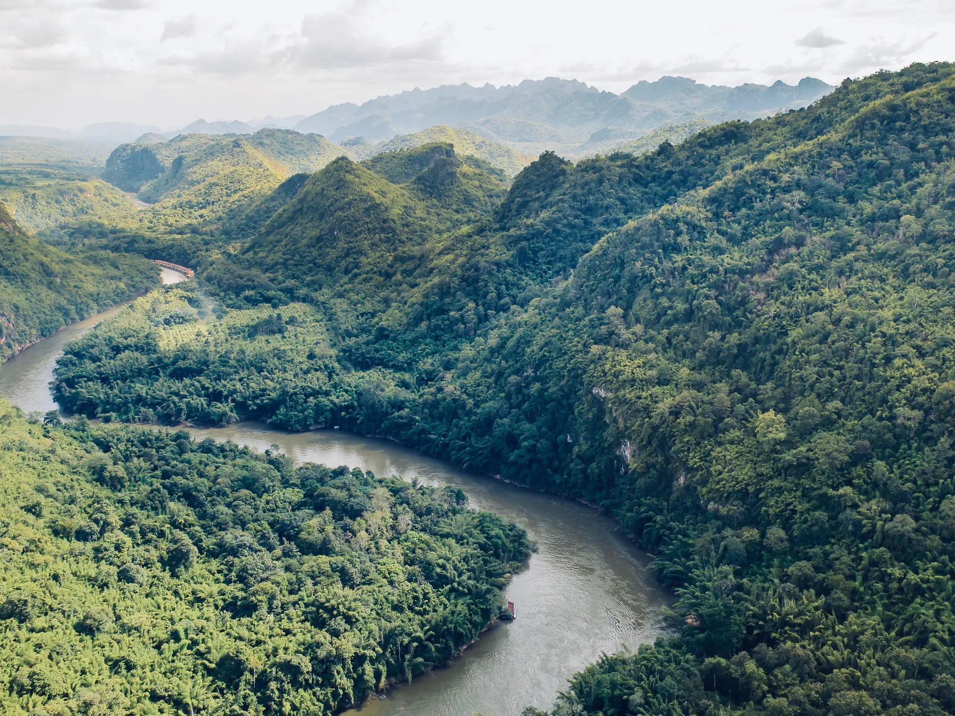 7Floathouse Kanchanaburi Hotel