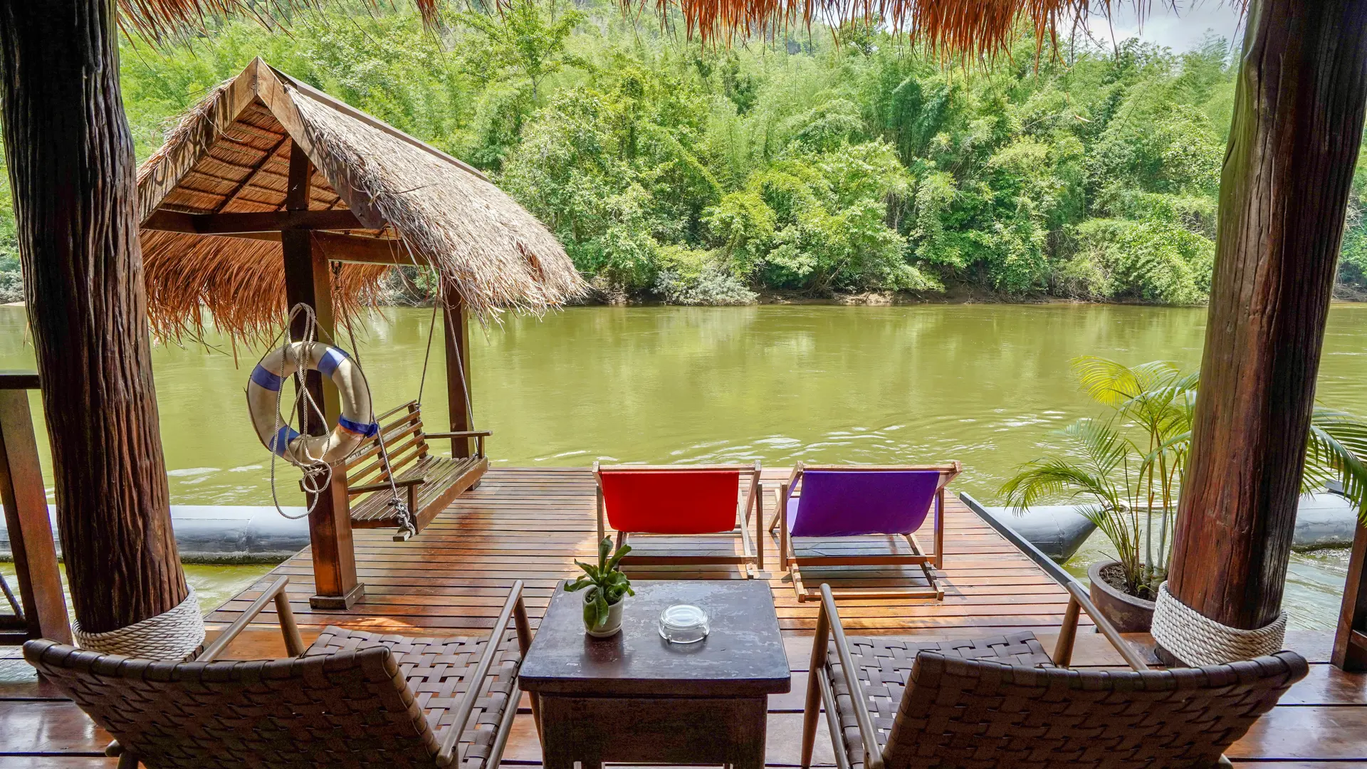 87Floathouse Kanchanaburi Hotel