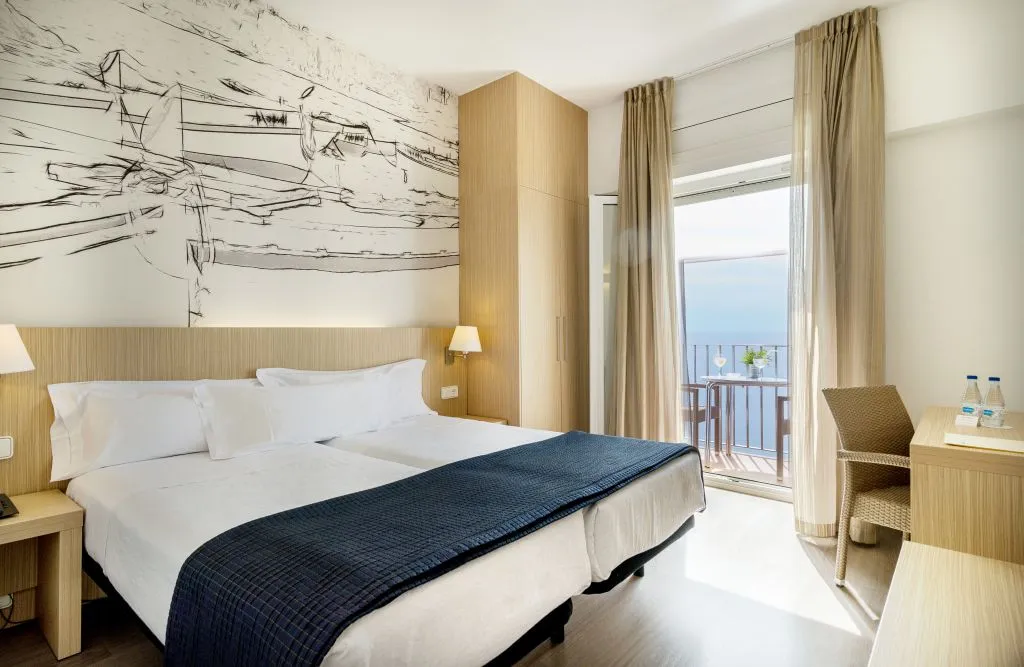 Seaview Room 7