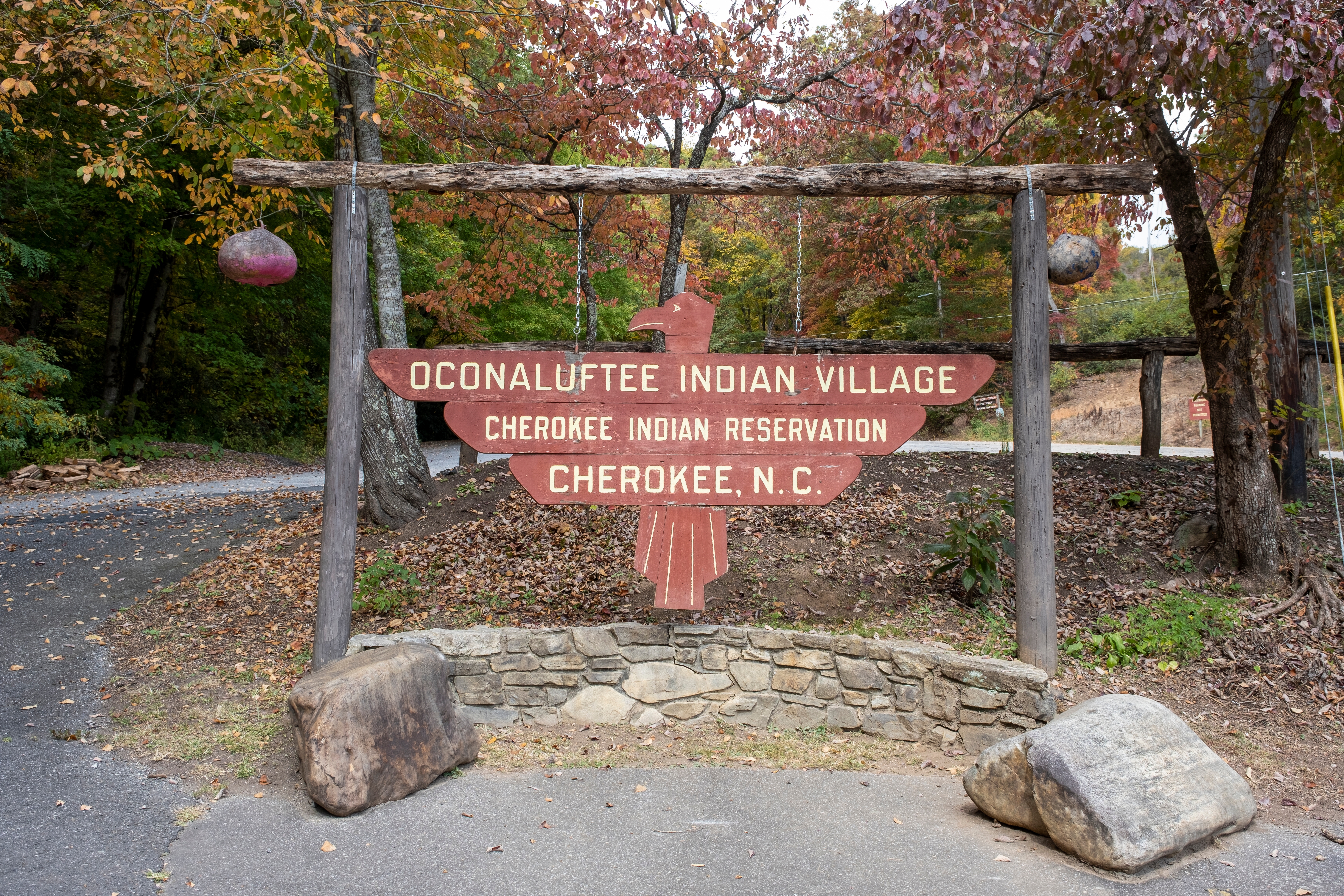 Shutterstock 2220621233 Cherokee, North Carolina, USA October 12, 2022 Bird Shaped Sign For The Oconaluftee Indian Village