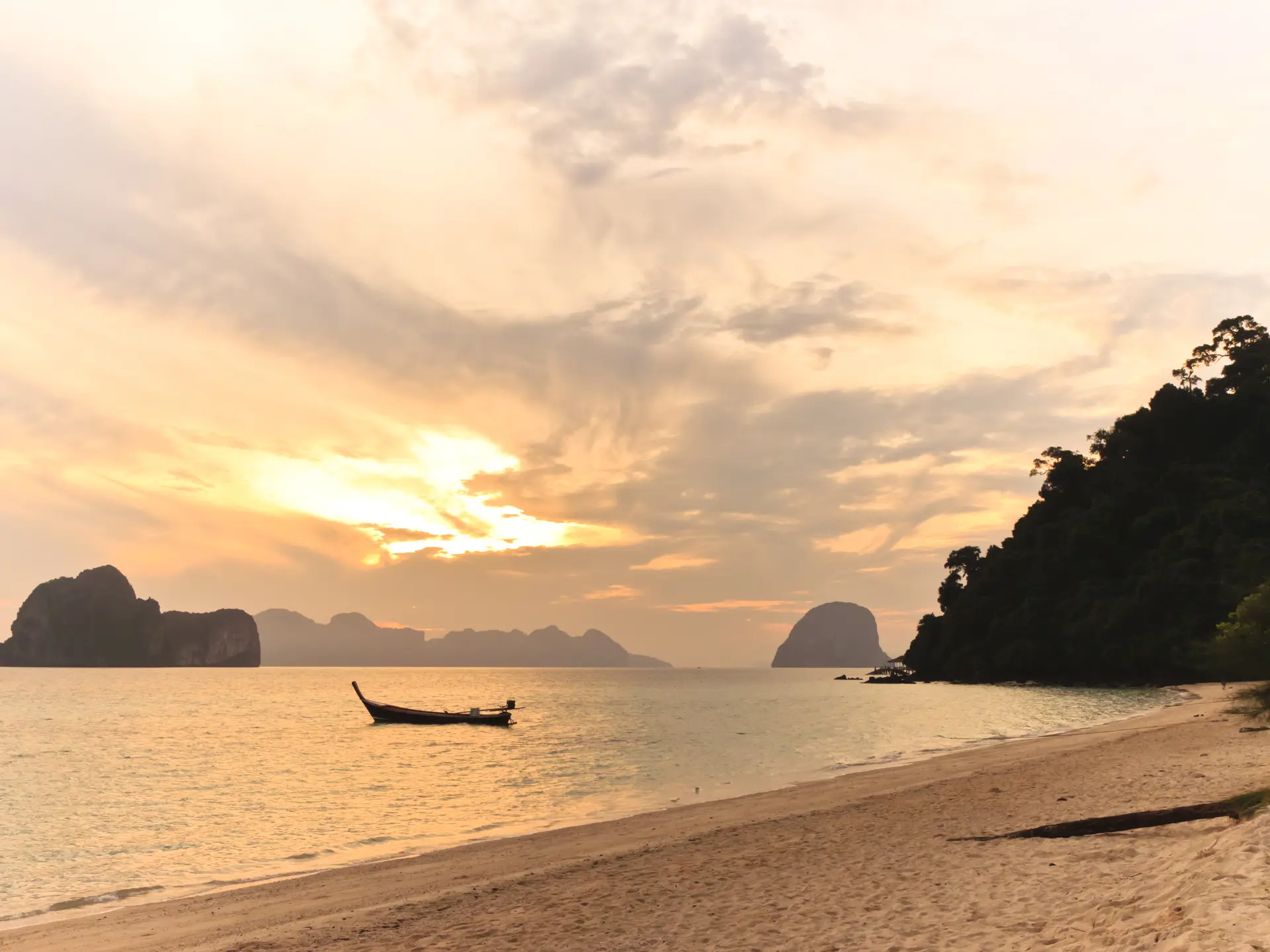Koh Ngai_solnedgang_128666828.jpg