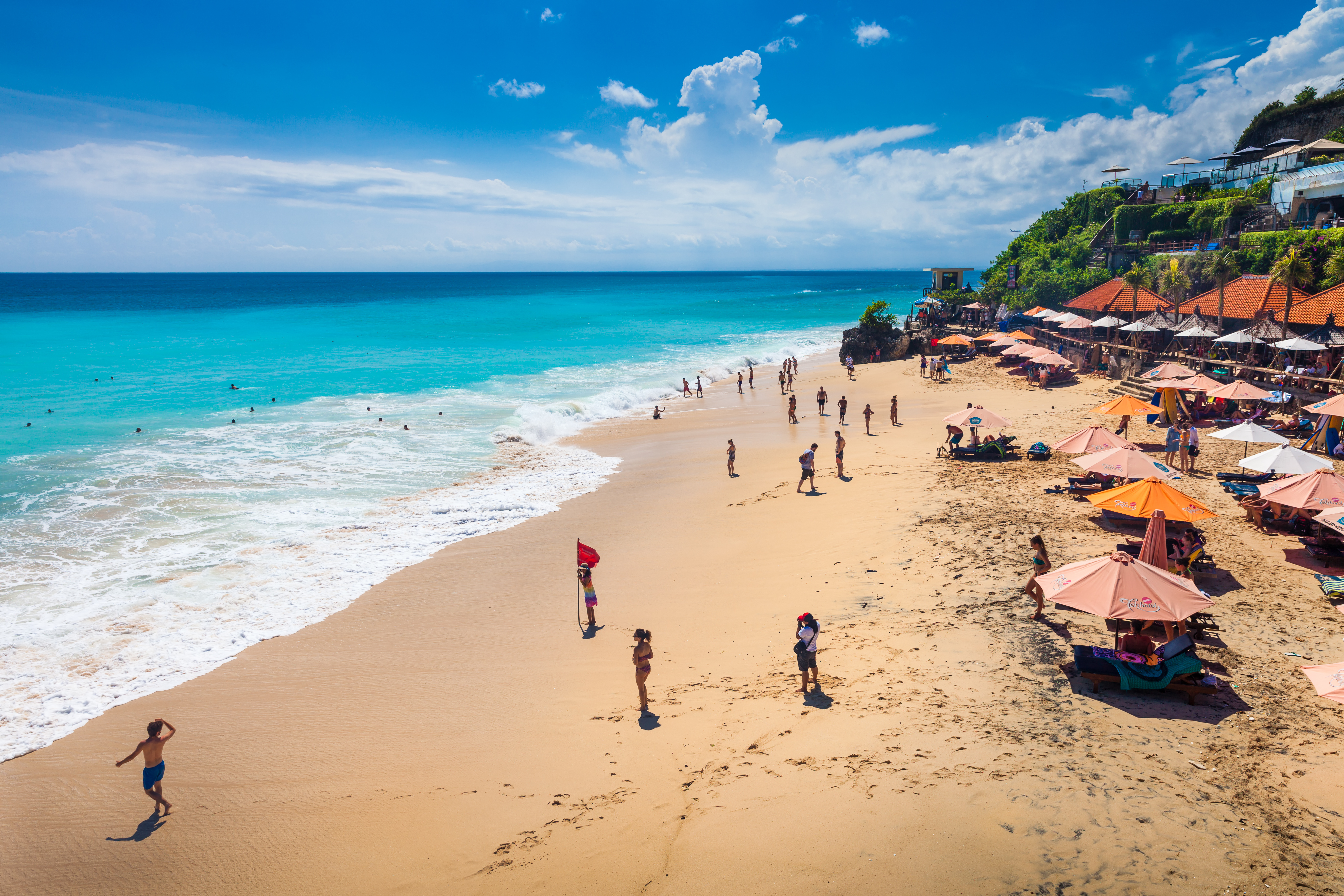 Shutterstock 459979345 (BALI, INDONESIA FEBRUARY 12, 2016 Pantai Dreamland Beach South Kuta Tropical Beach Island Bali Indonesia, Bali Editorial Use Only)