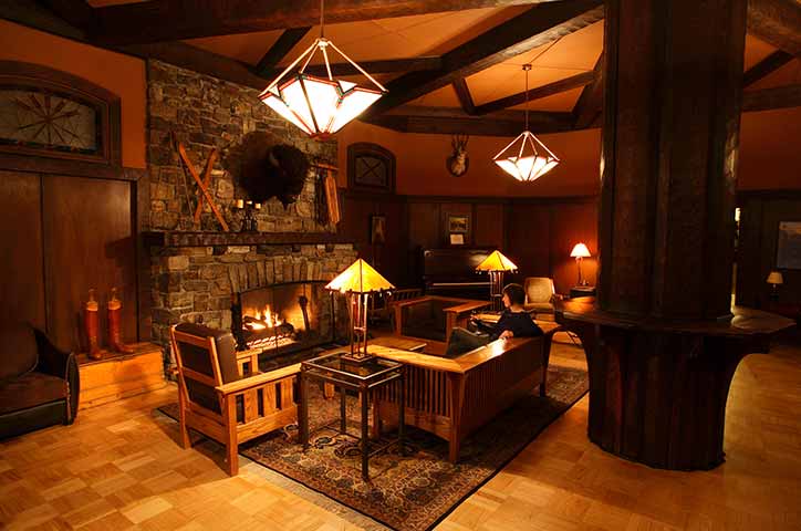 720x480-deer-lodge-indoor-1.jpg