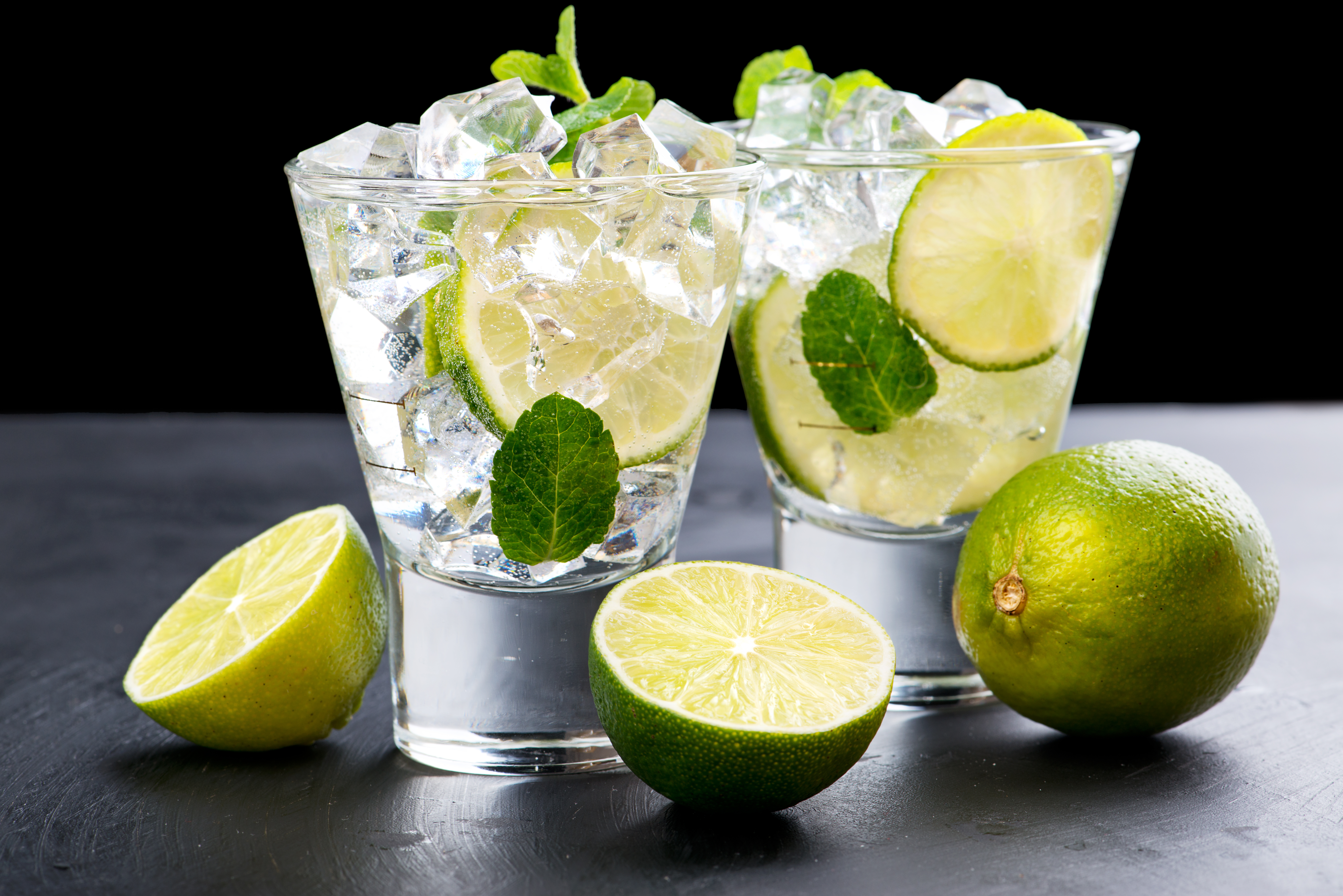 shutterstock_378004141 Mojito cocktail.jpg