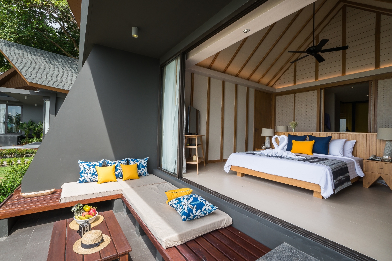 Paradise Beachfront Villa (5)