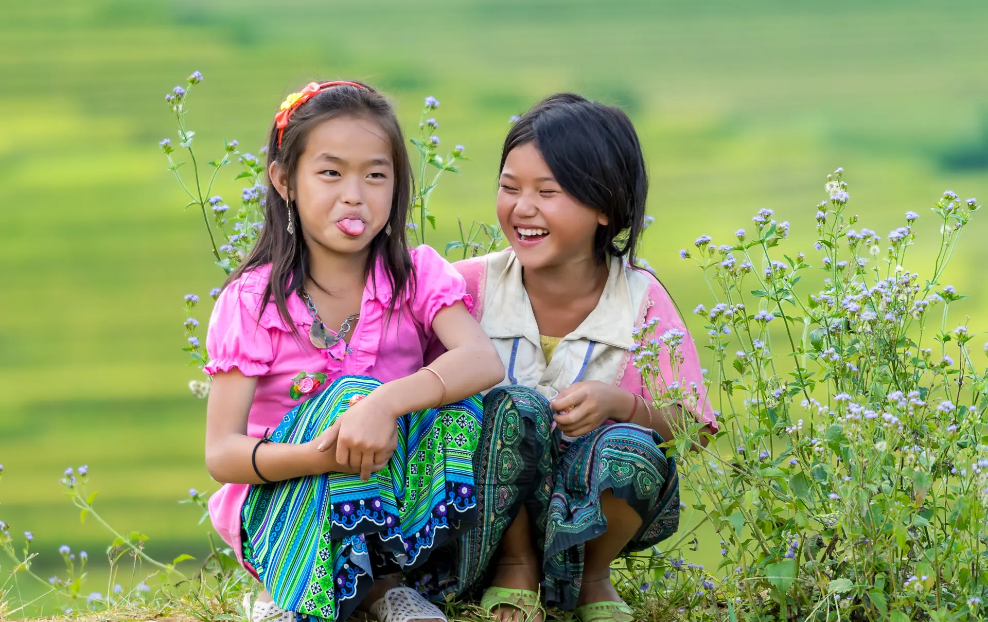 shutterstock_325398872 Vietnamese Hmong children smiling in rice terrace river side on september 25, 2015 at mu cang chai district,Yenb.jpg