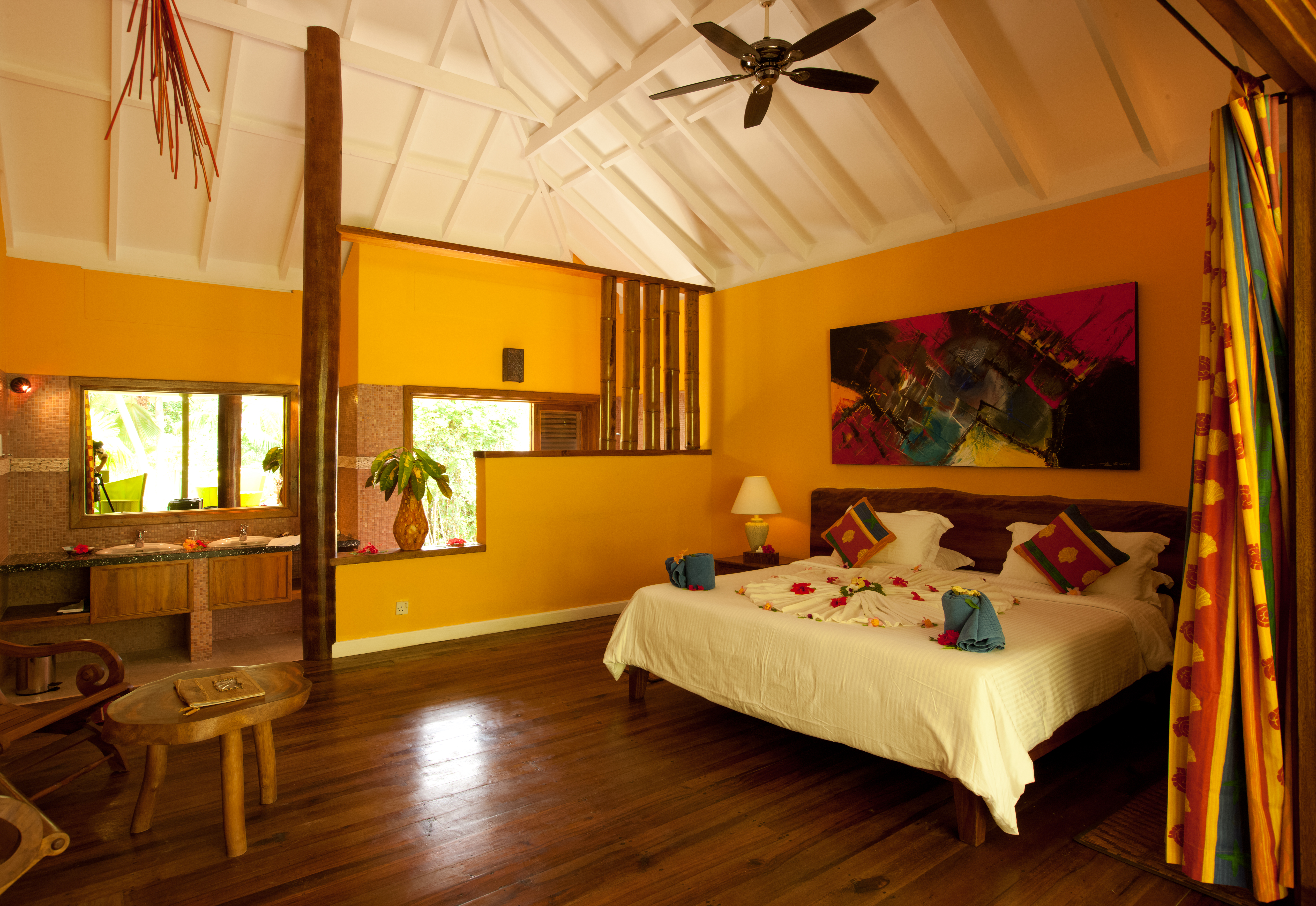 Le Duc Standart Room-9977.jpg