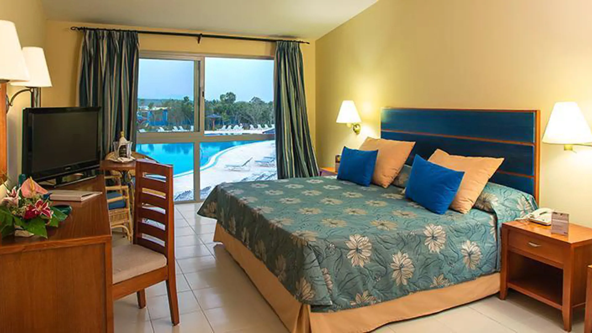 Blau Costa Verde Plus Beach Resort 4.jpg